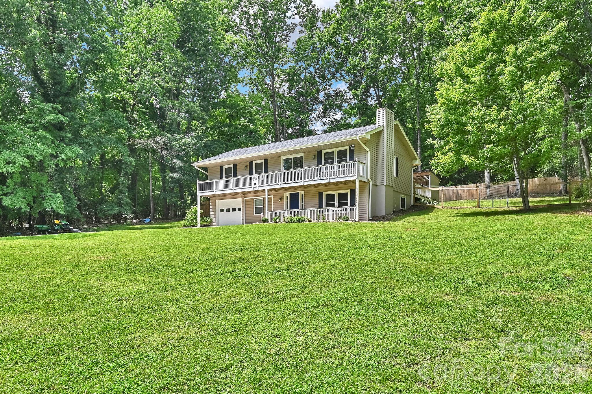 11 Greenwood Acres Drive — Mills River