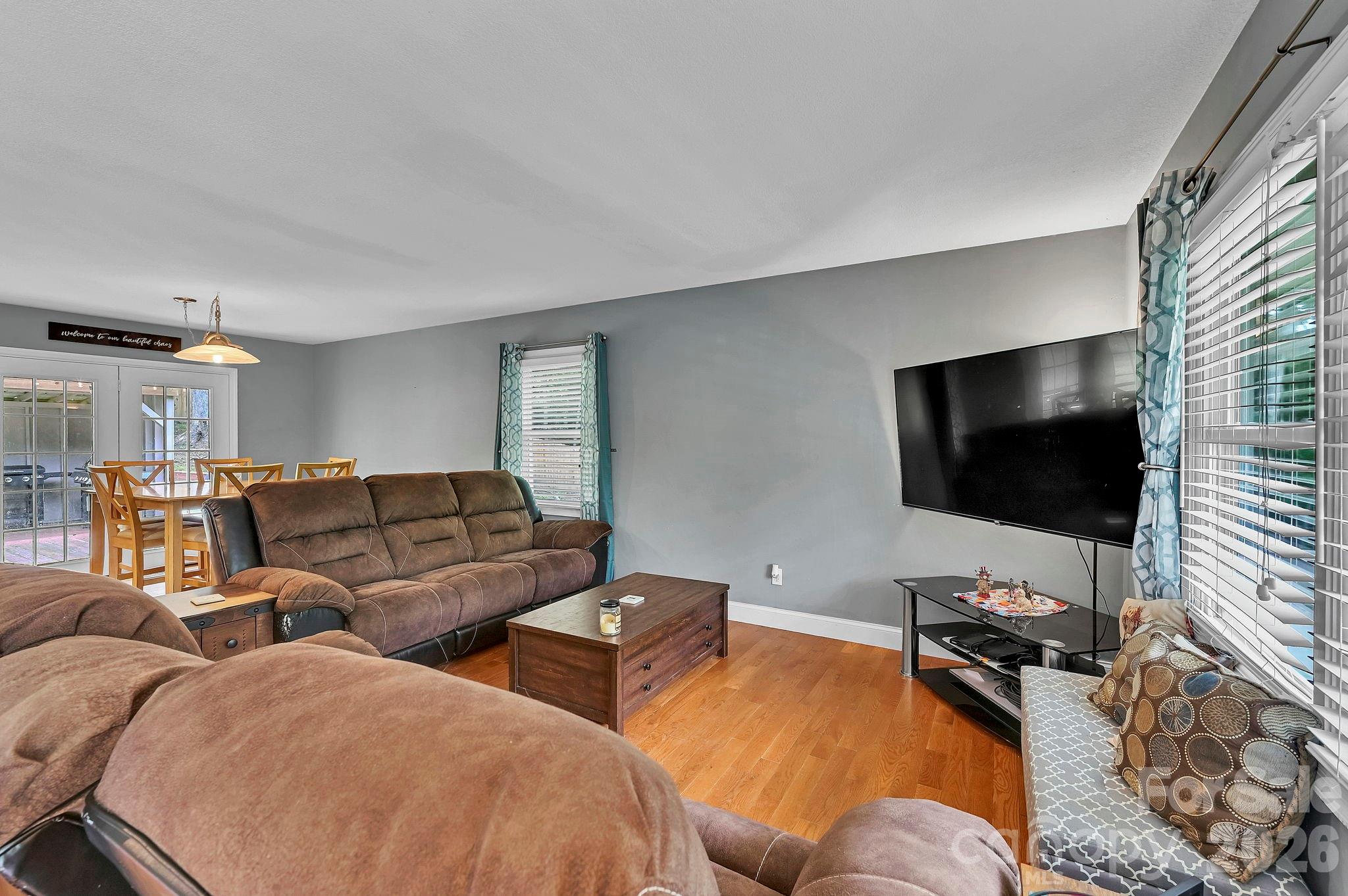 11 Greenwood Acres Drive — Mills River
