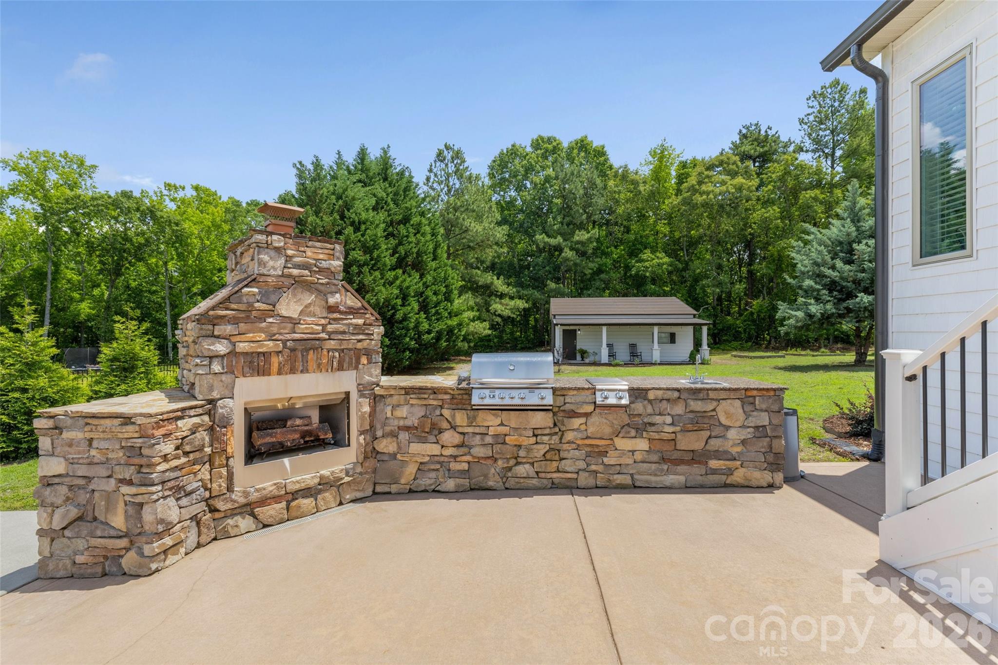 2015 Pierson Drive — Lancaster