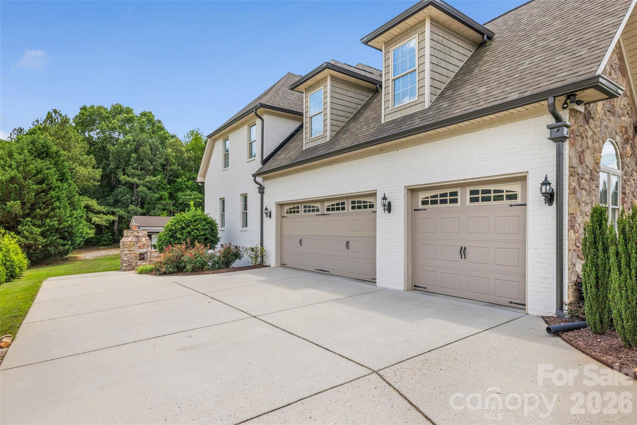2015 Pierson Drive — Lancaster