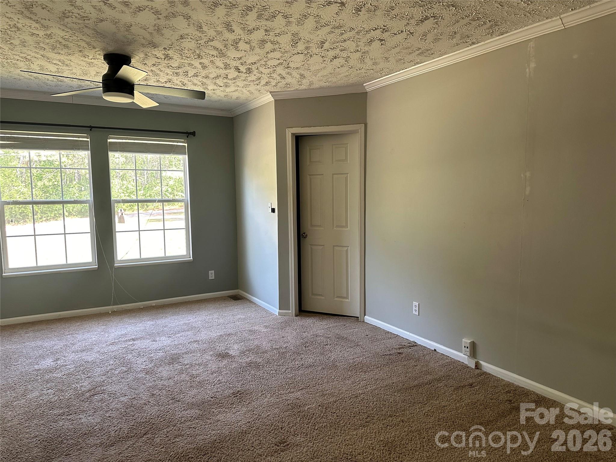 2410 Annwood Court — Newton
