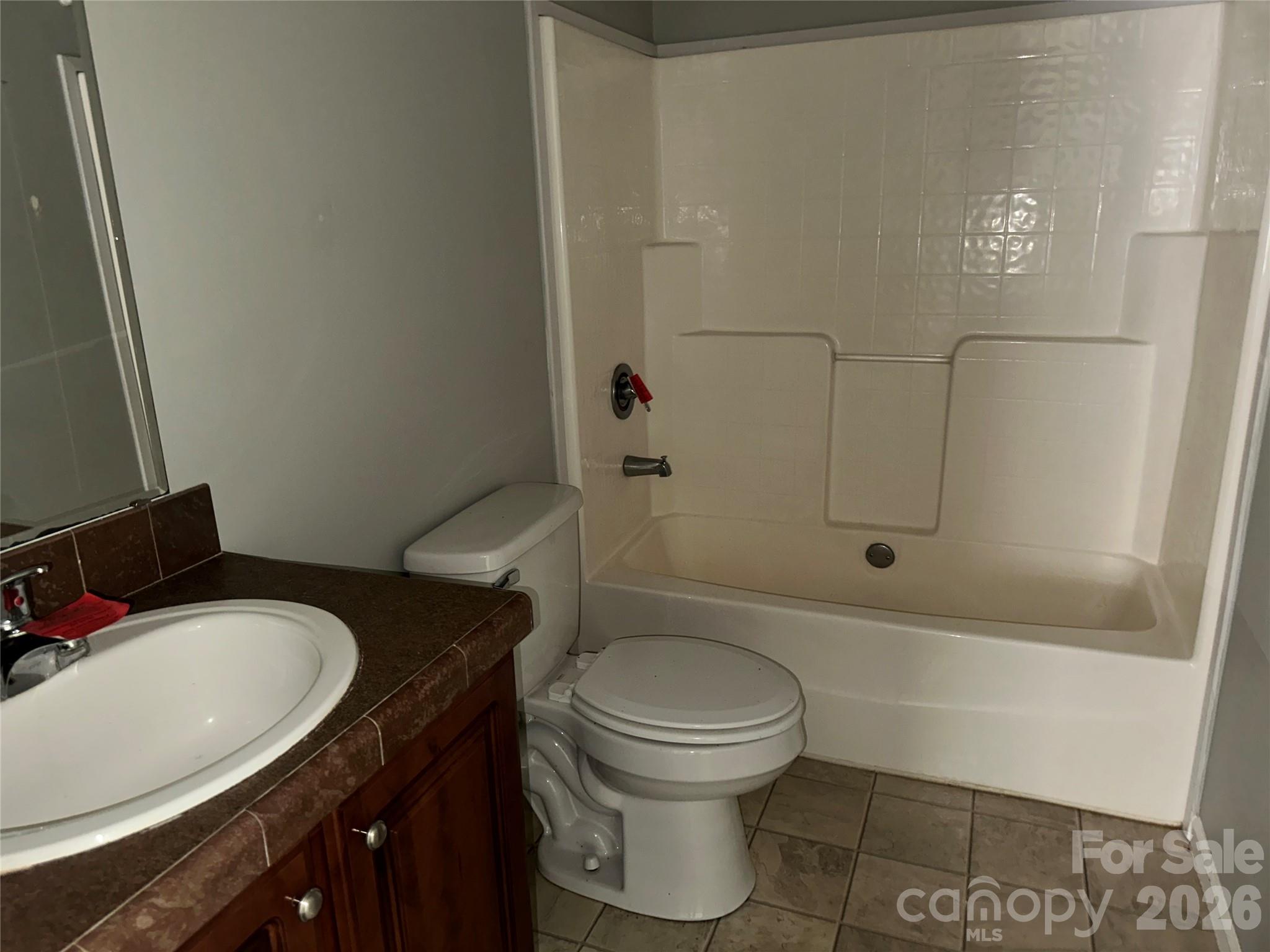 2410 Annwood Court — Newton