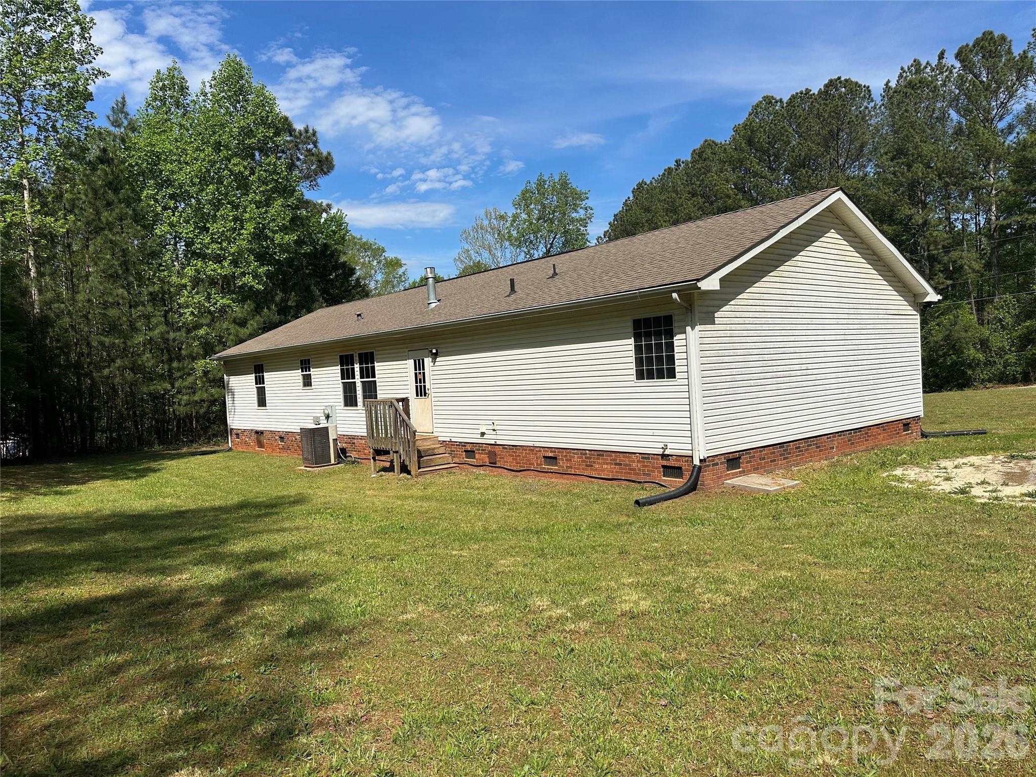 2410 Annwood Court — Newton
