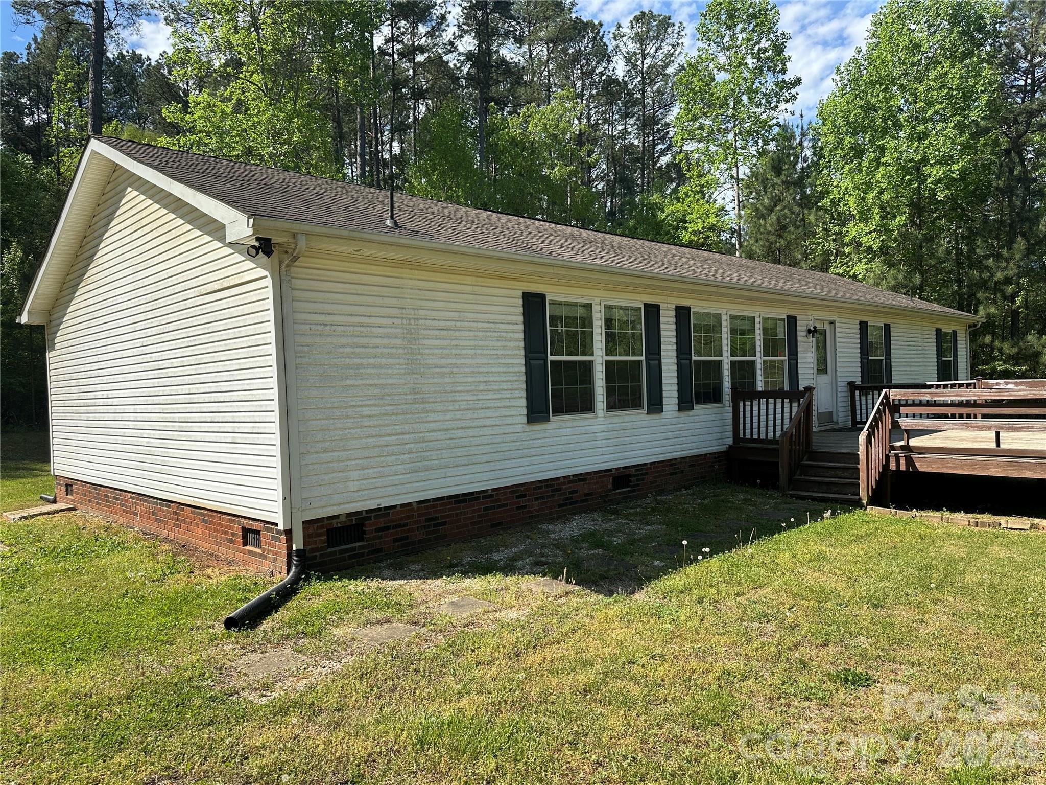 2410 Annwood Court — Newton