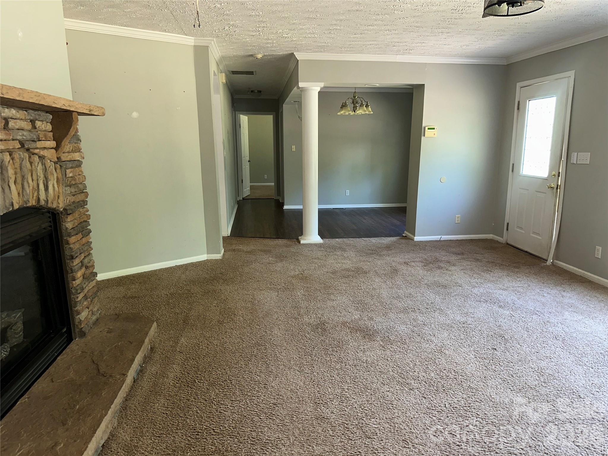2410 Annwood Court — Newton