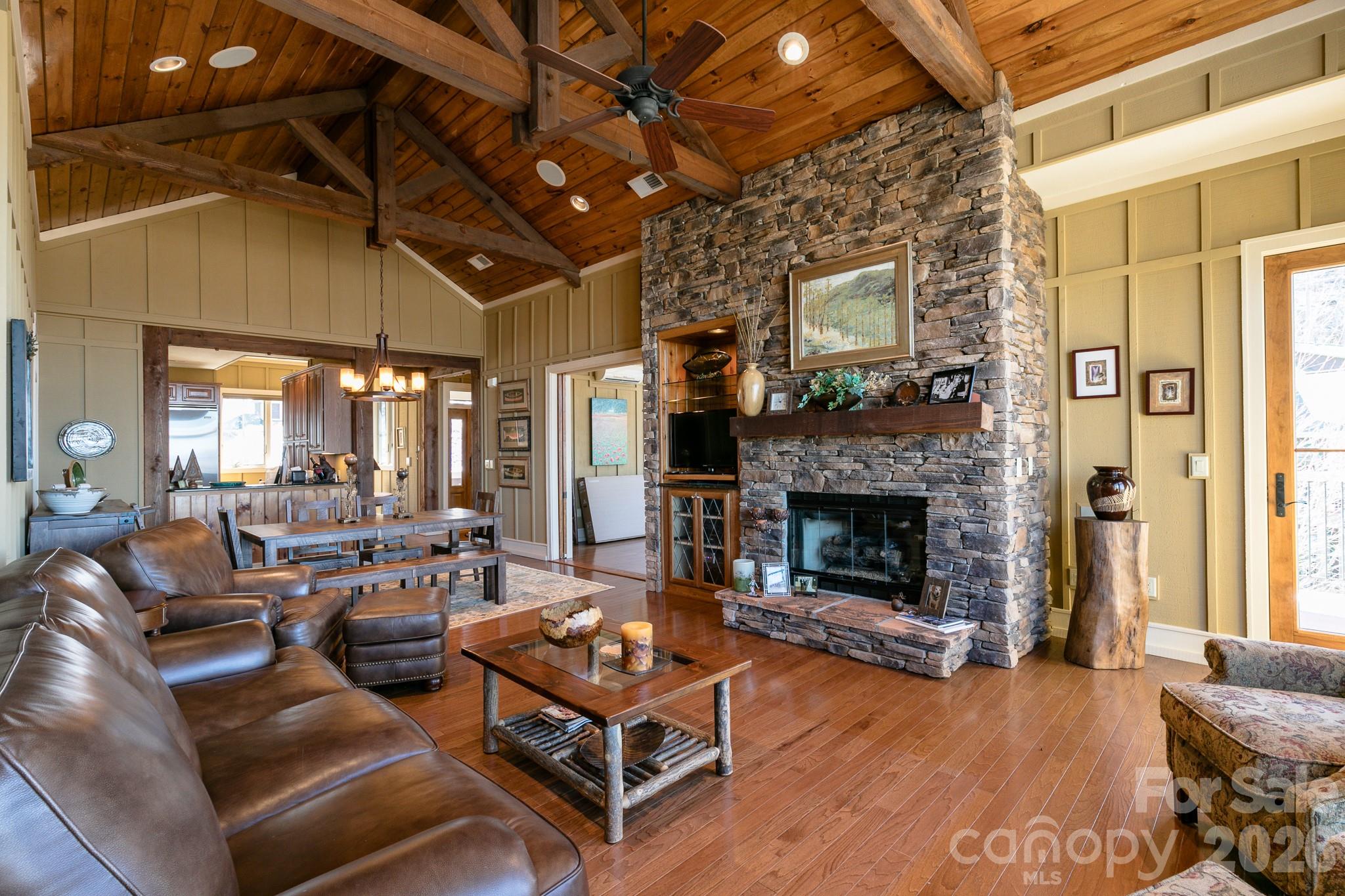 47 Creekside Way #H/301 — Burnsville