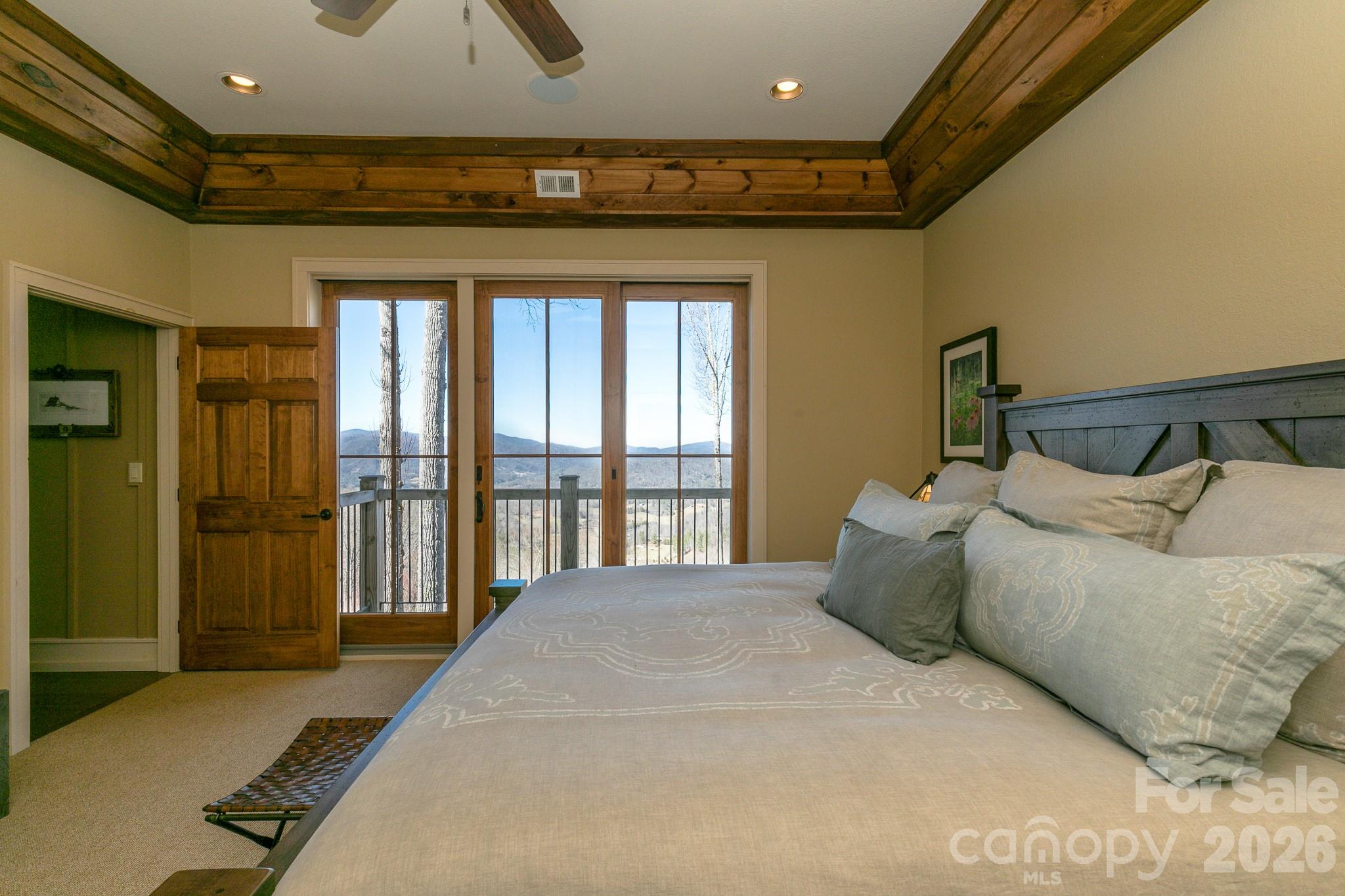 47 Creekside Way #H/301 — Burnsville