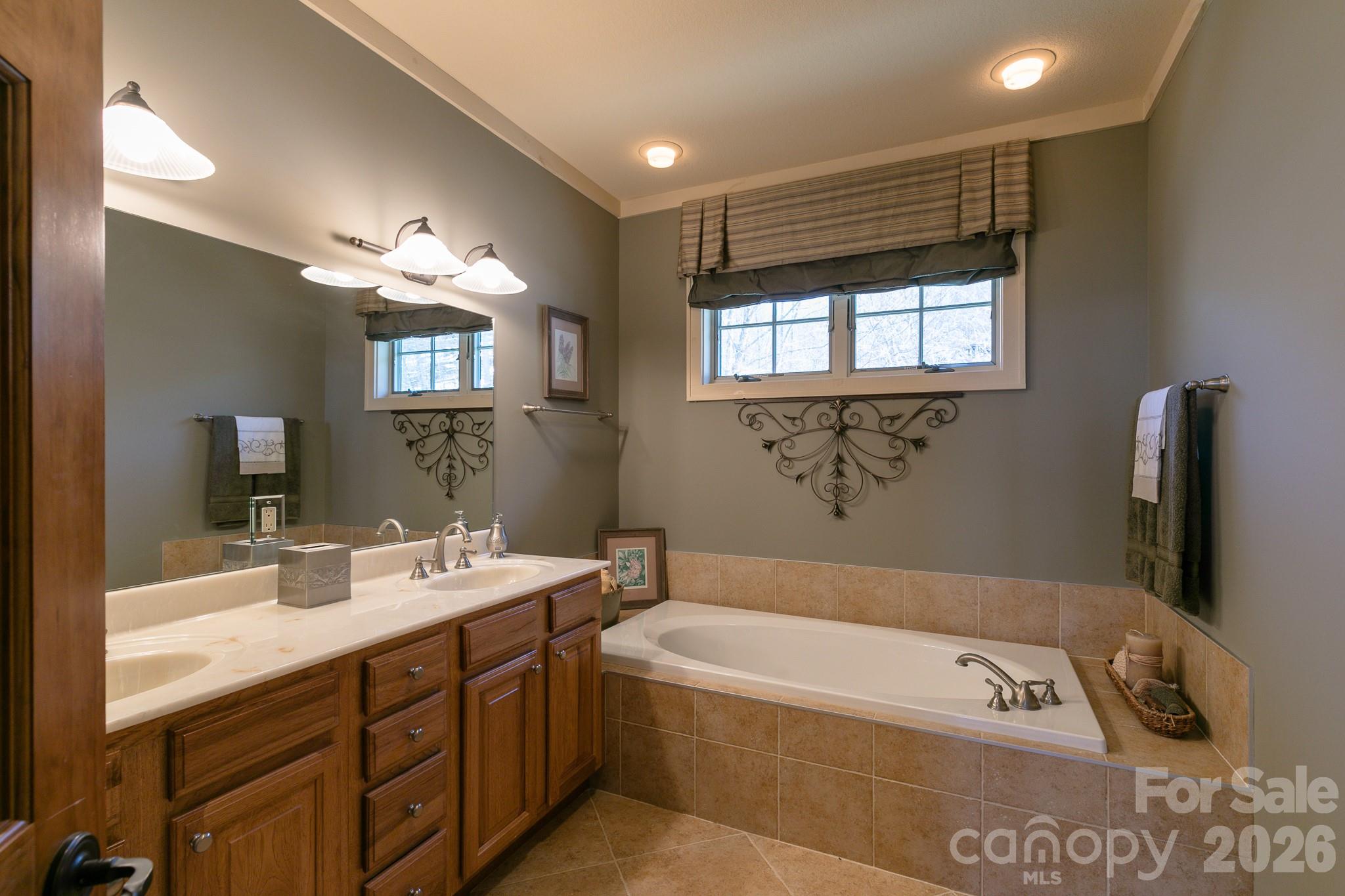47 Creekside Way #H/301 — Burnsville