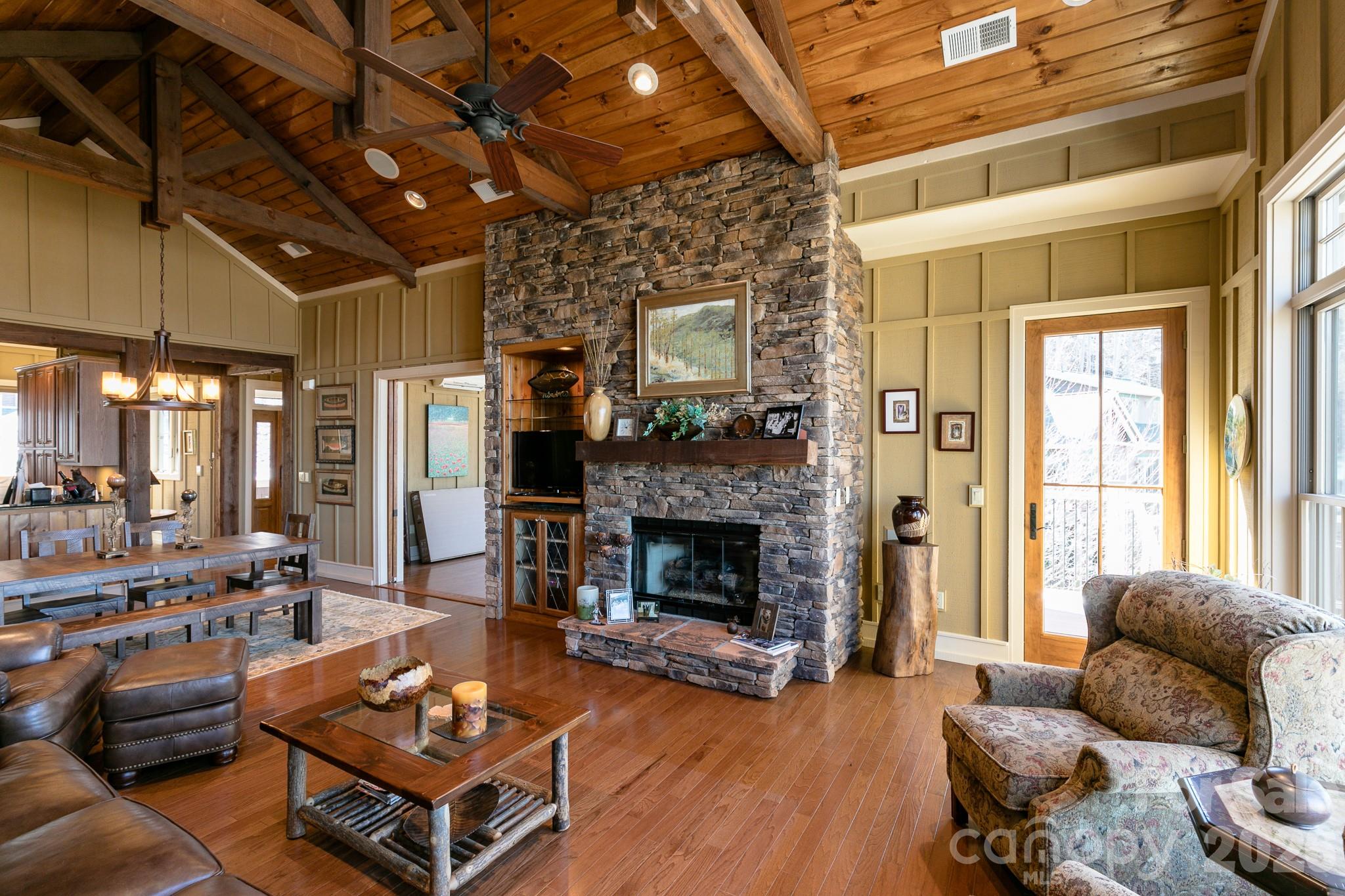 47 Creekside Way #H/301 — Burnsville