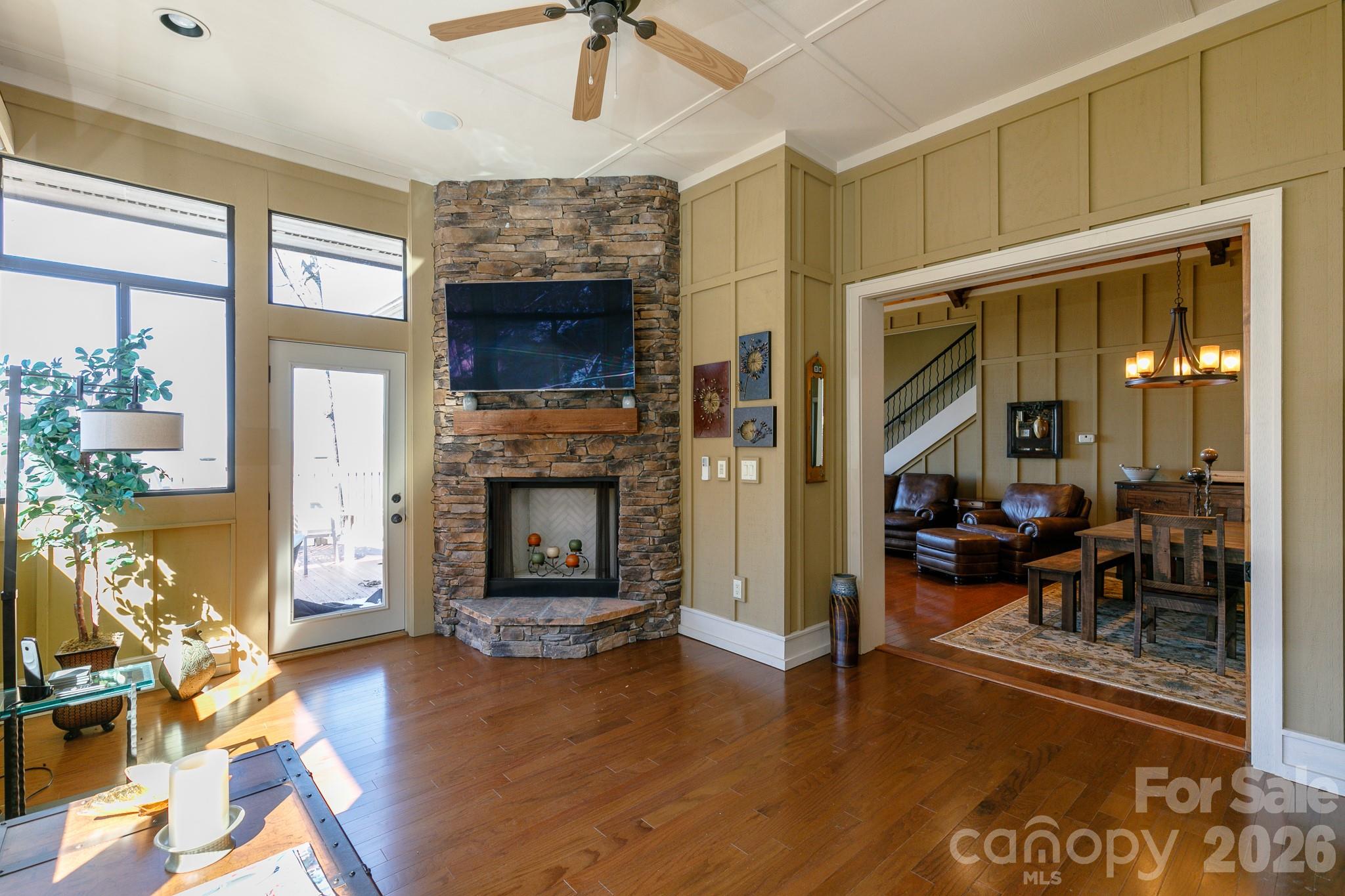 47 Creekside Way #H/301 — Burnsville