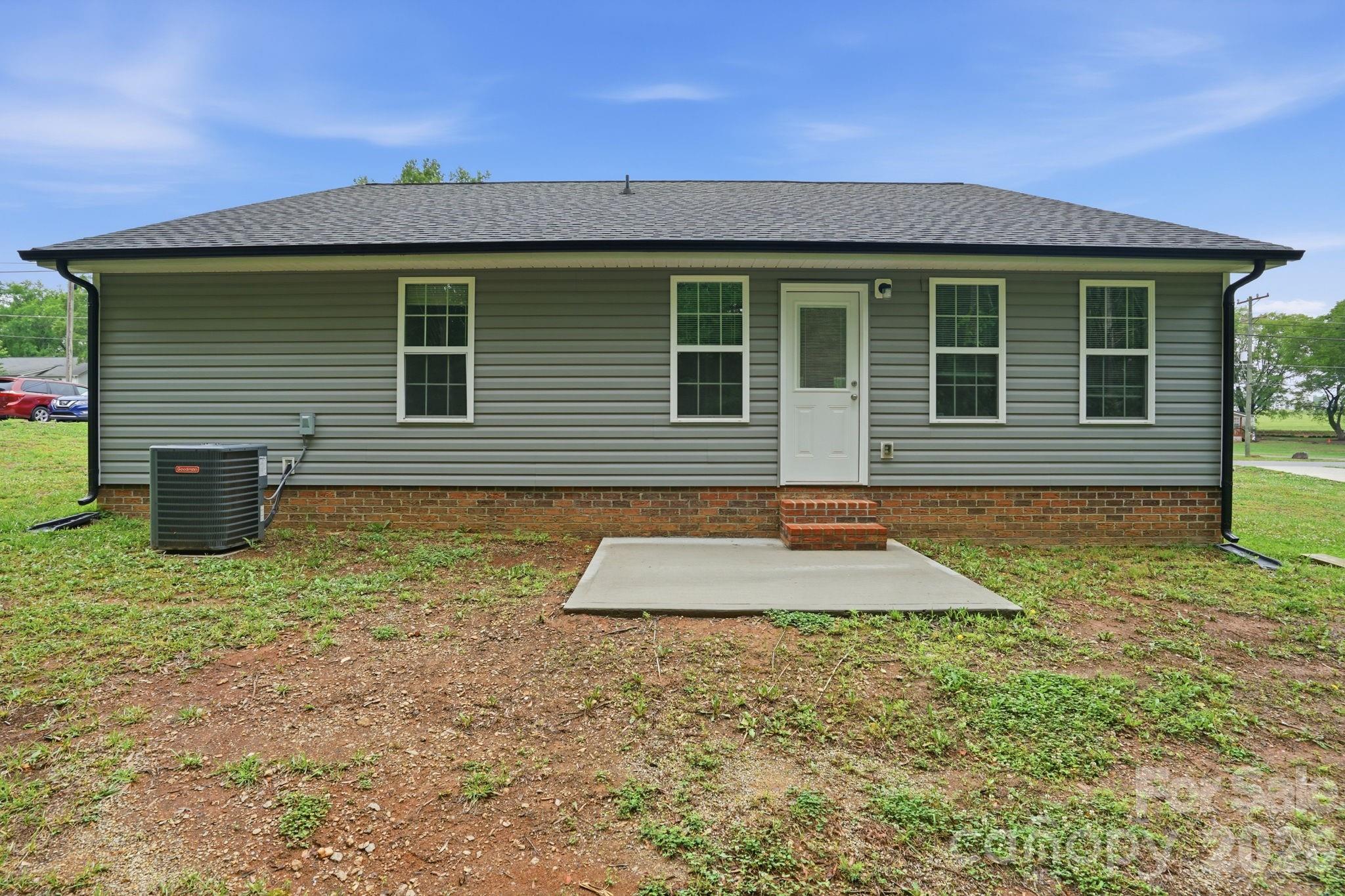 3221 Roberta Road — Concord