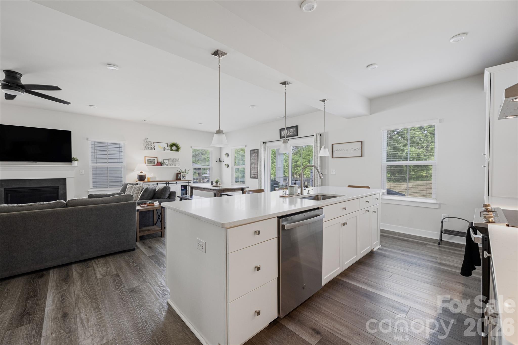 120 Welcombe Street — Mooresville