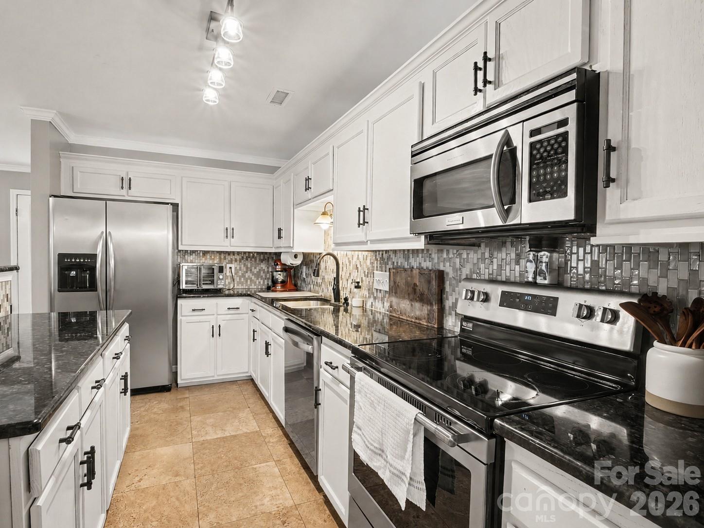 2243 Oakhurst Court — Kannapolis