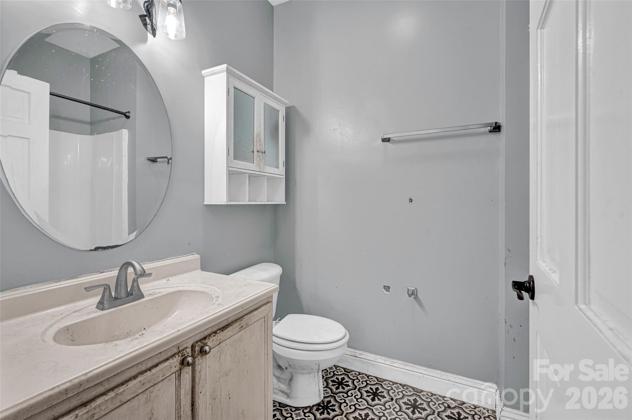 105 Queensbury Road — Troutman