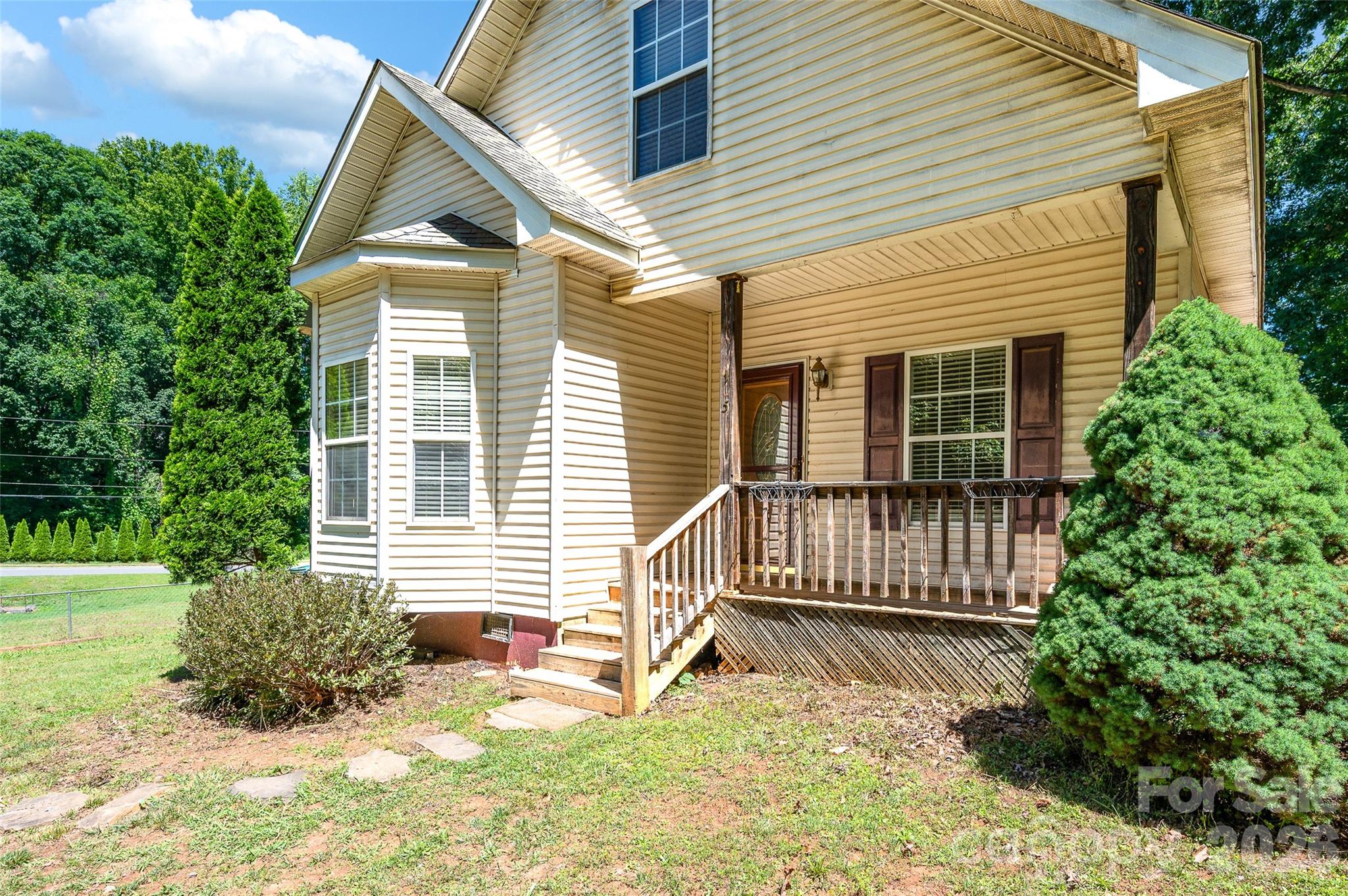105 Queensbury Road — Troutman