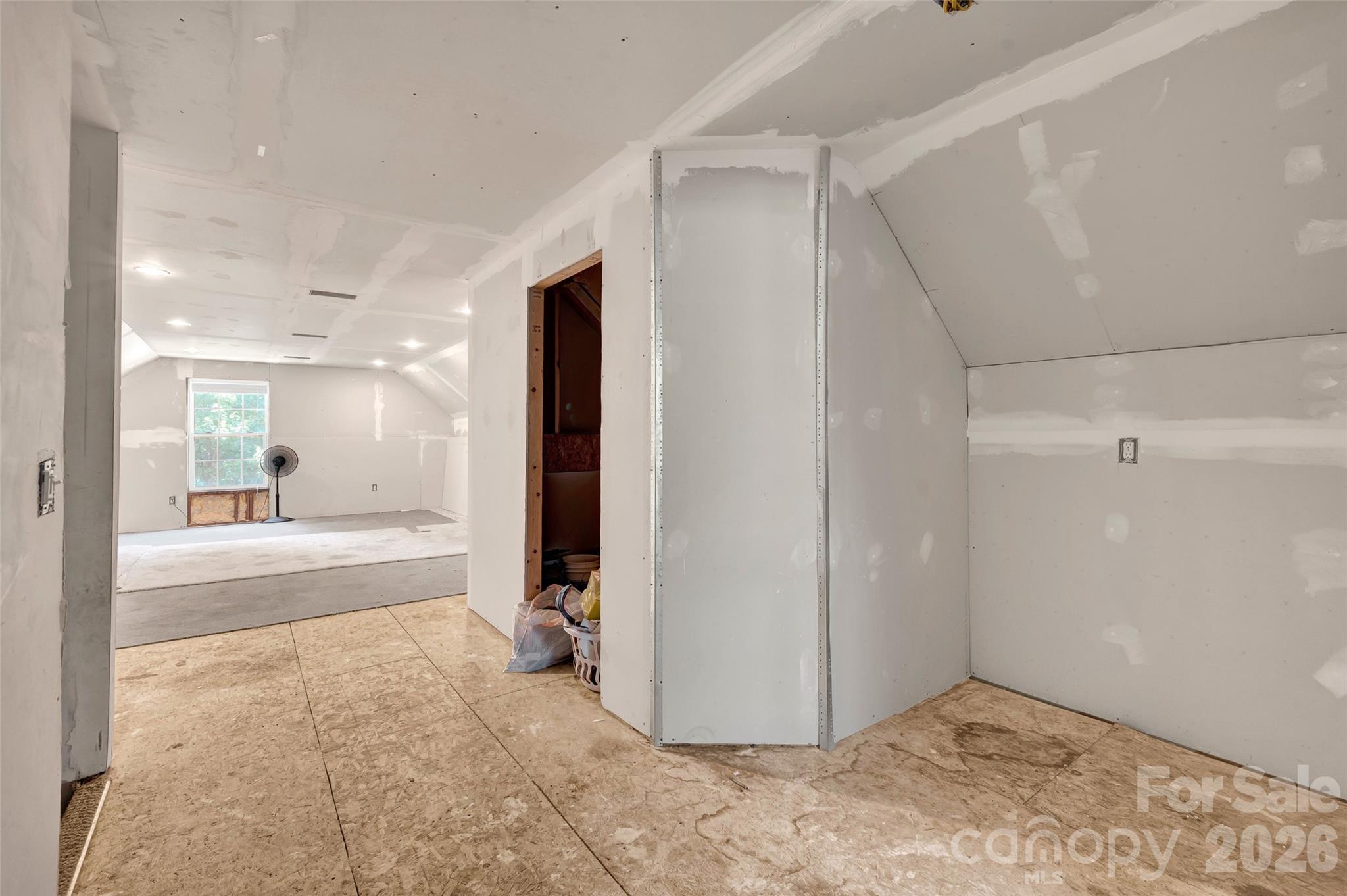 105 Queensbury Road — Troutman