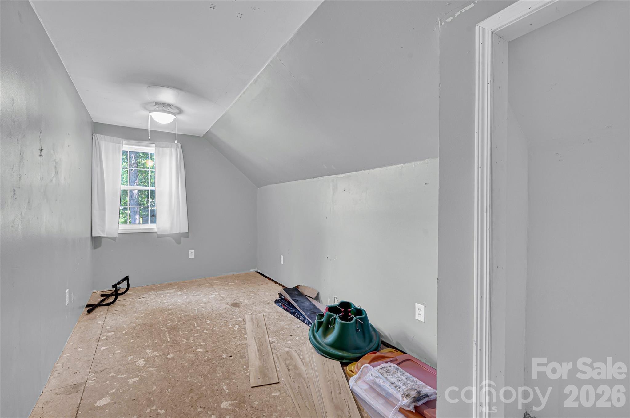 105 Queensbury Road — Troutman
