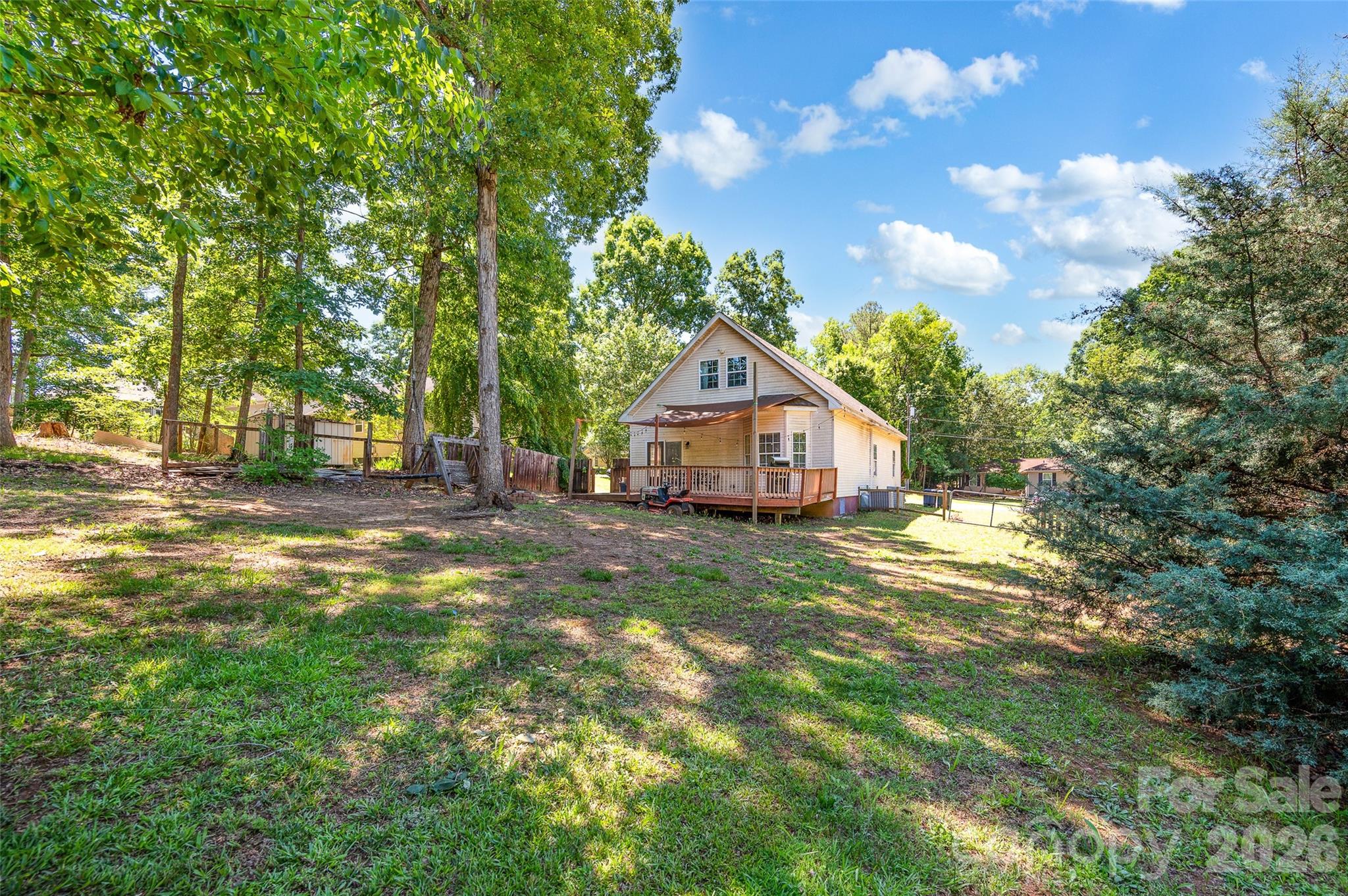 105 Queensbury Road — Troutman