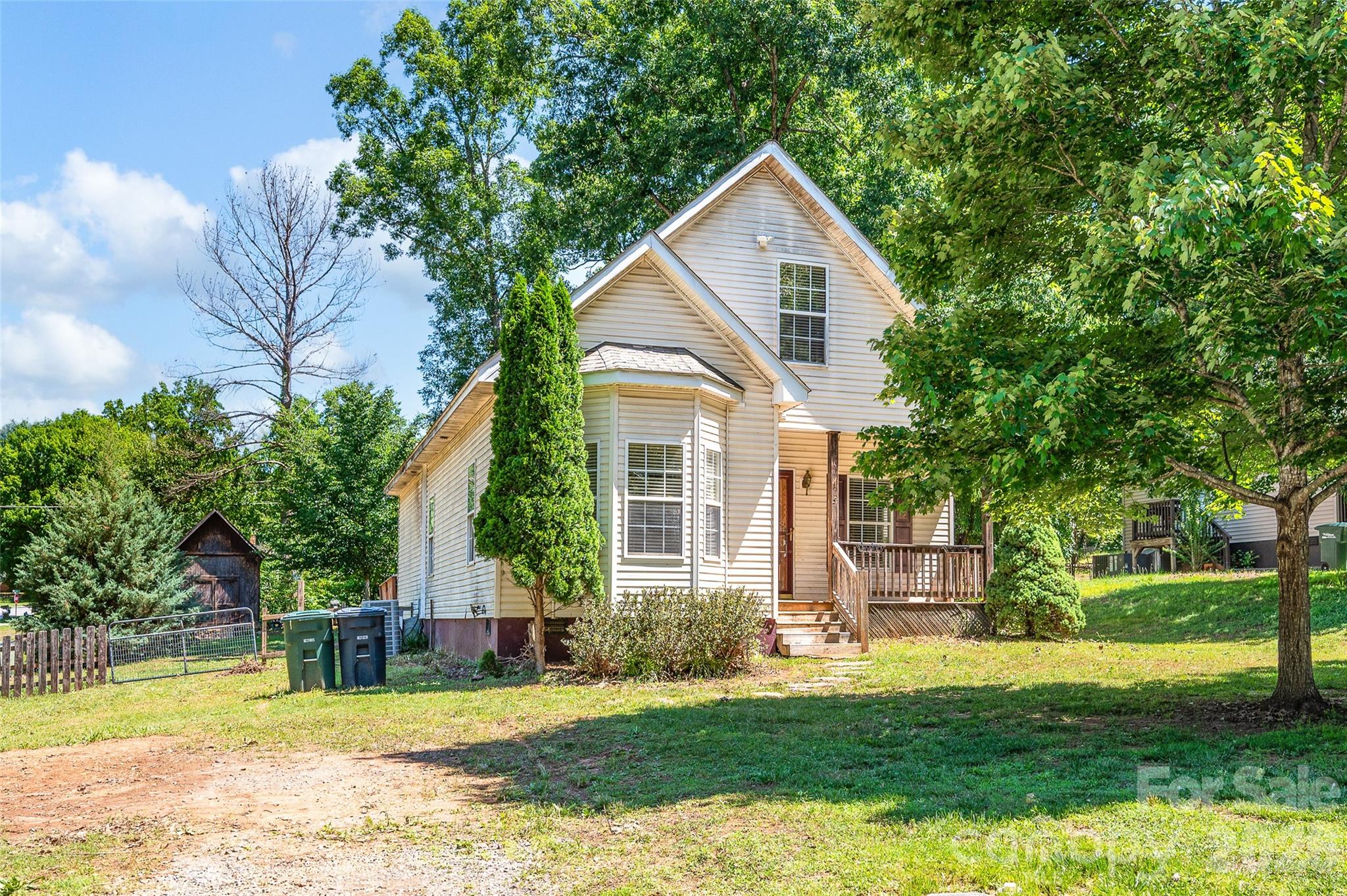 105 Queensbury Road — Troutman