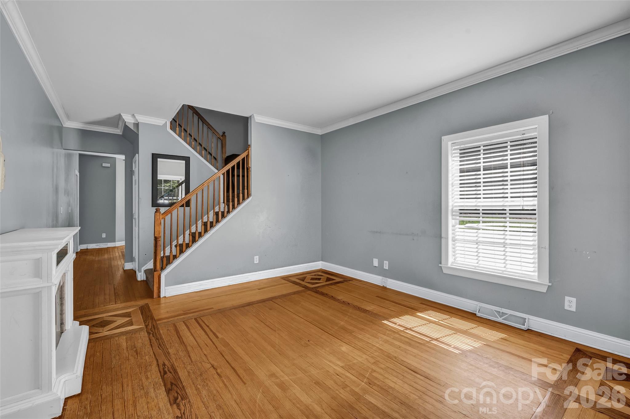 105 Queensbury Road — Troutman