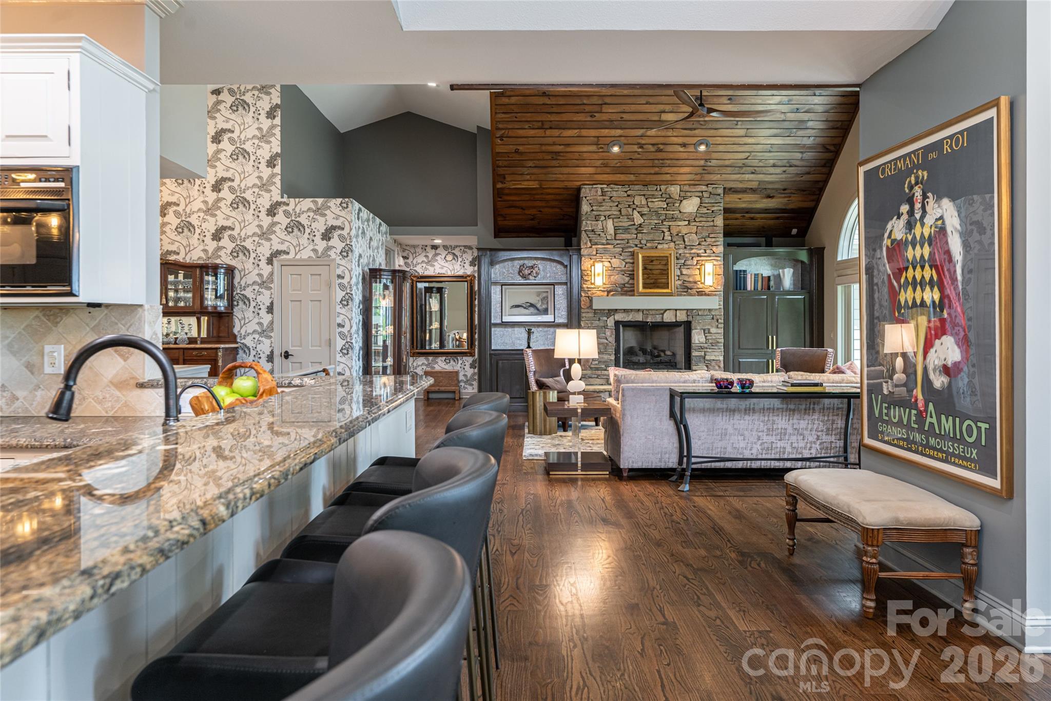 305 Piney Knoll Lane — Hendersonville