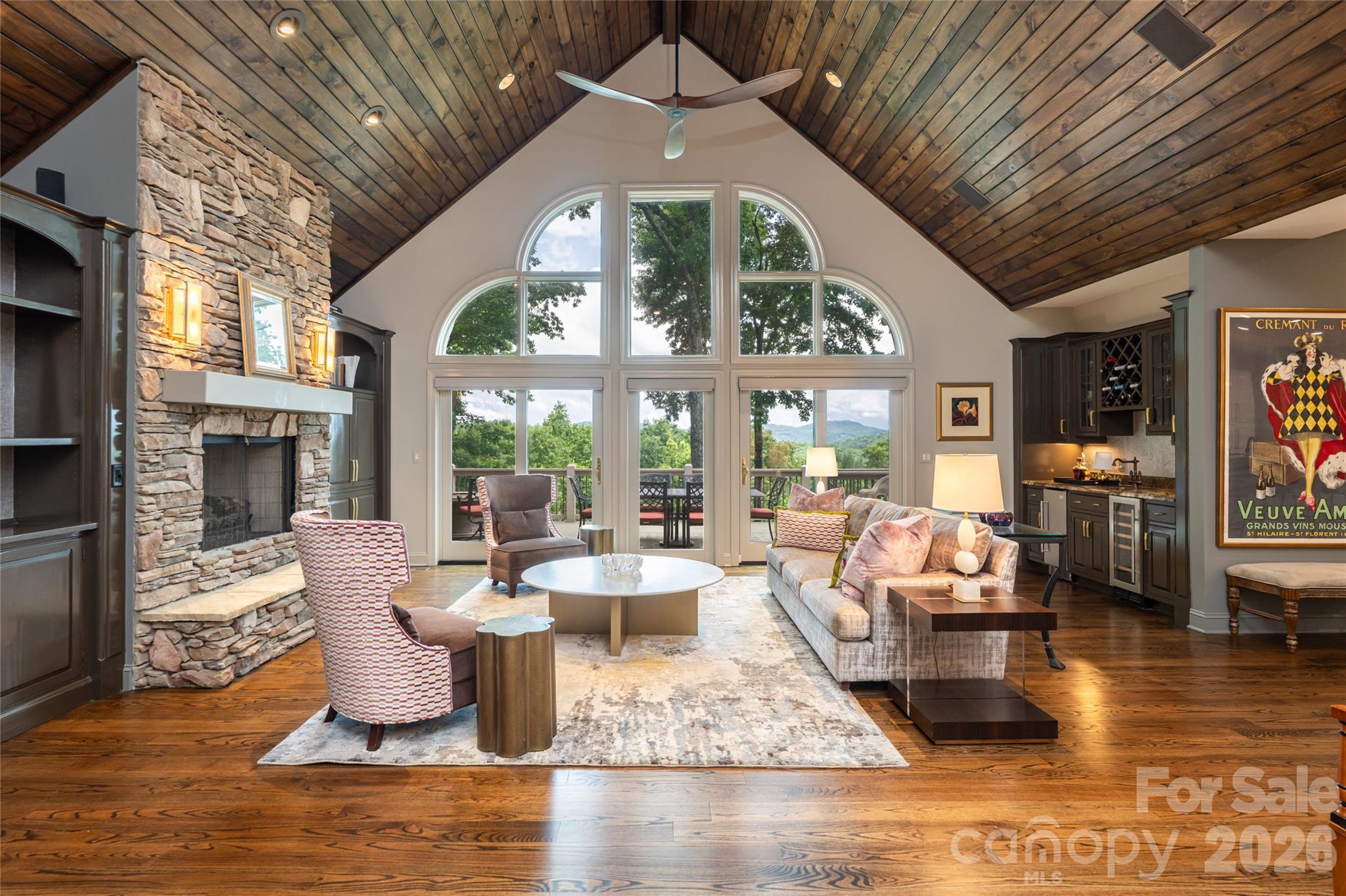 305 Piney Knoll Lane — Hendersonville