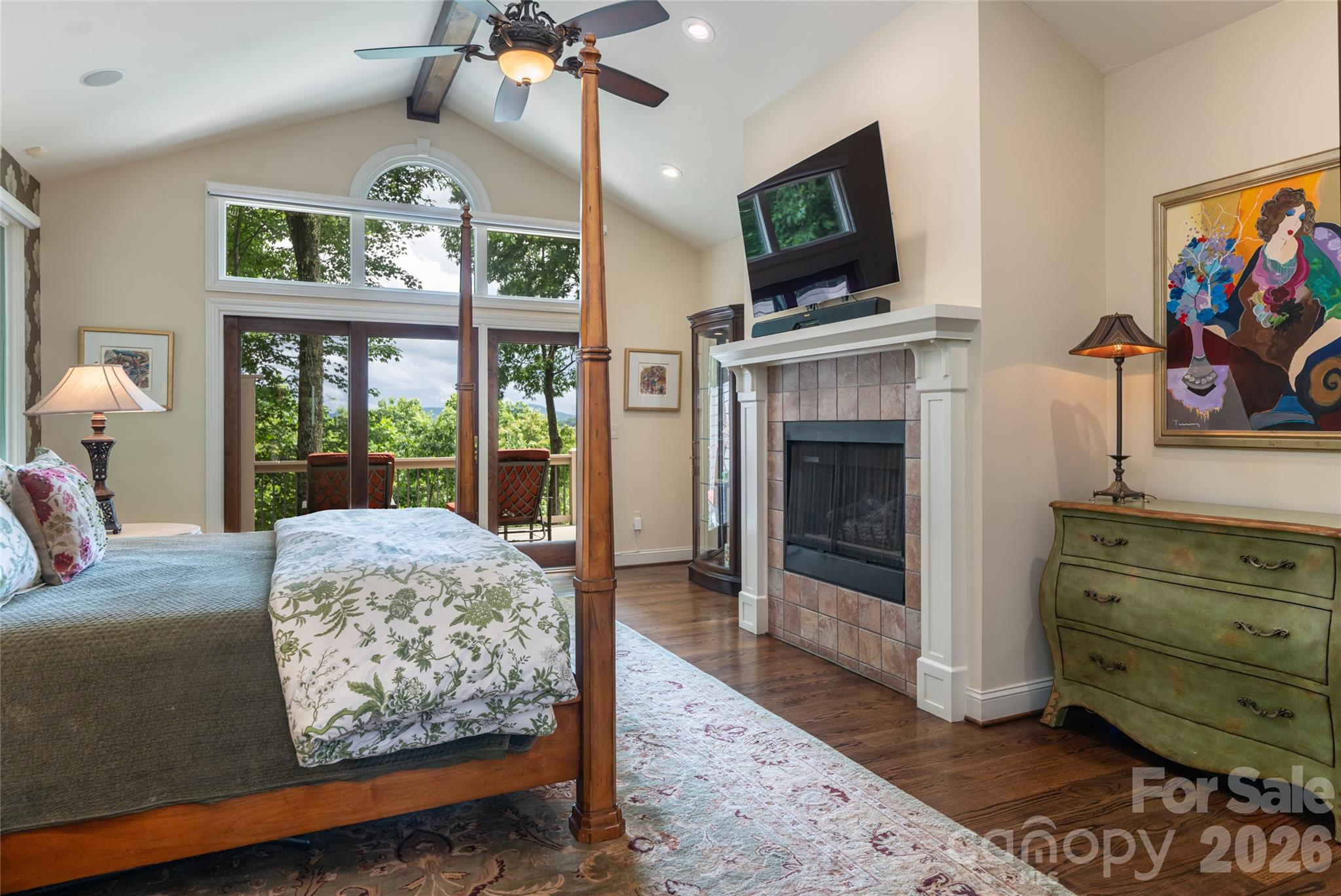 305 Piney Knoll Lane — Hendersonville
