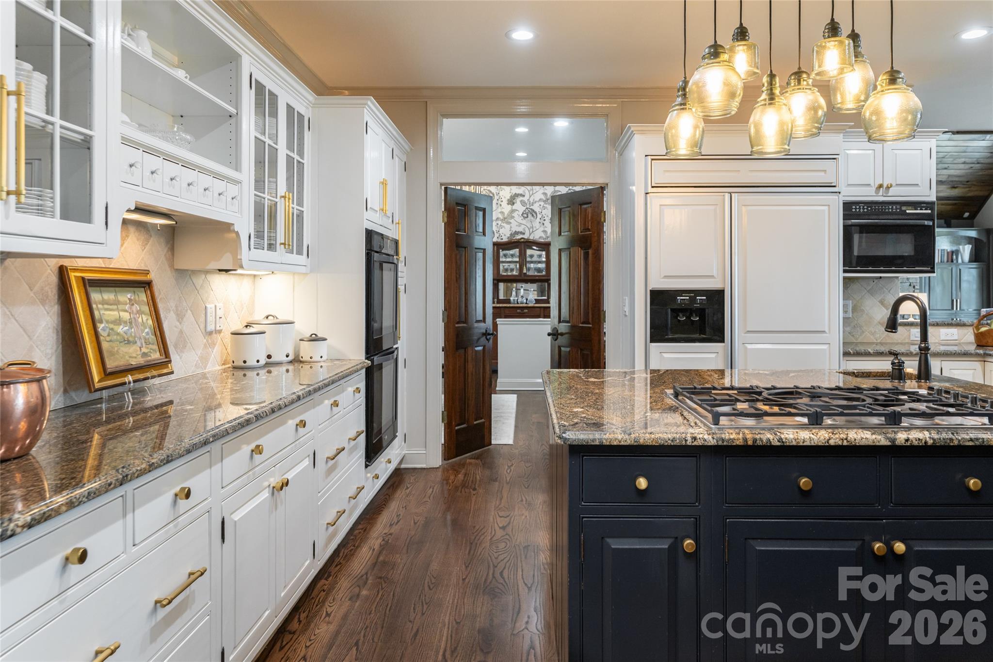 305 Piney Knoll Lane — Hendersonville