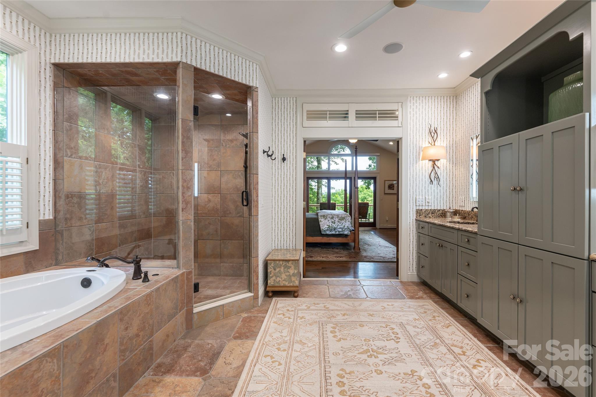 305 Piney Knoll Lane — Hendersonville