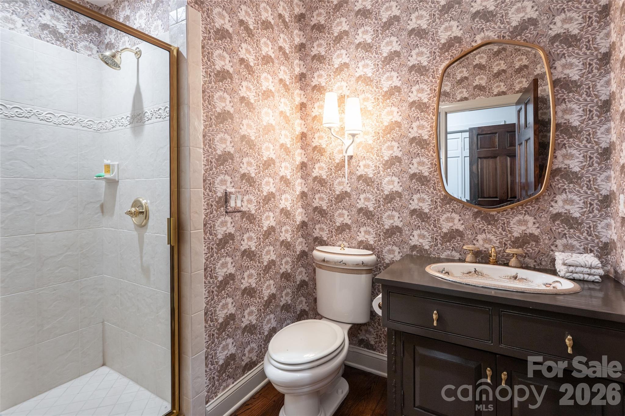 305 Piney Knoll Lane — Hendersonville