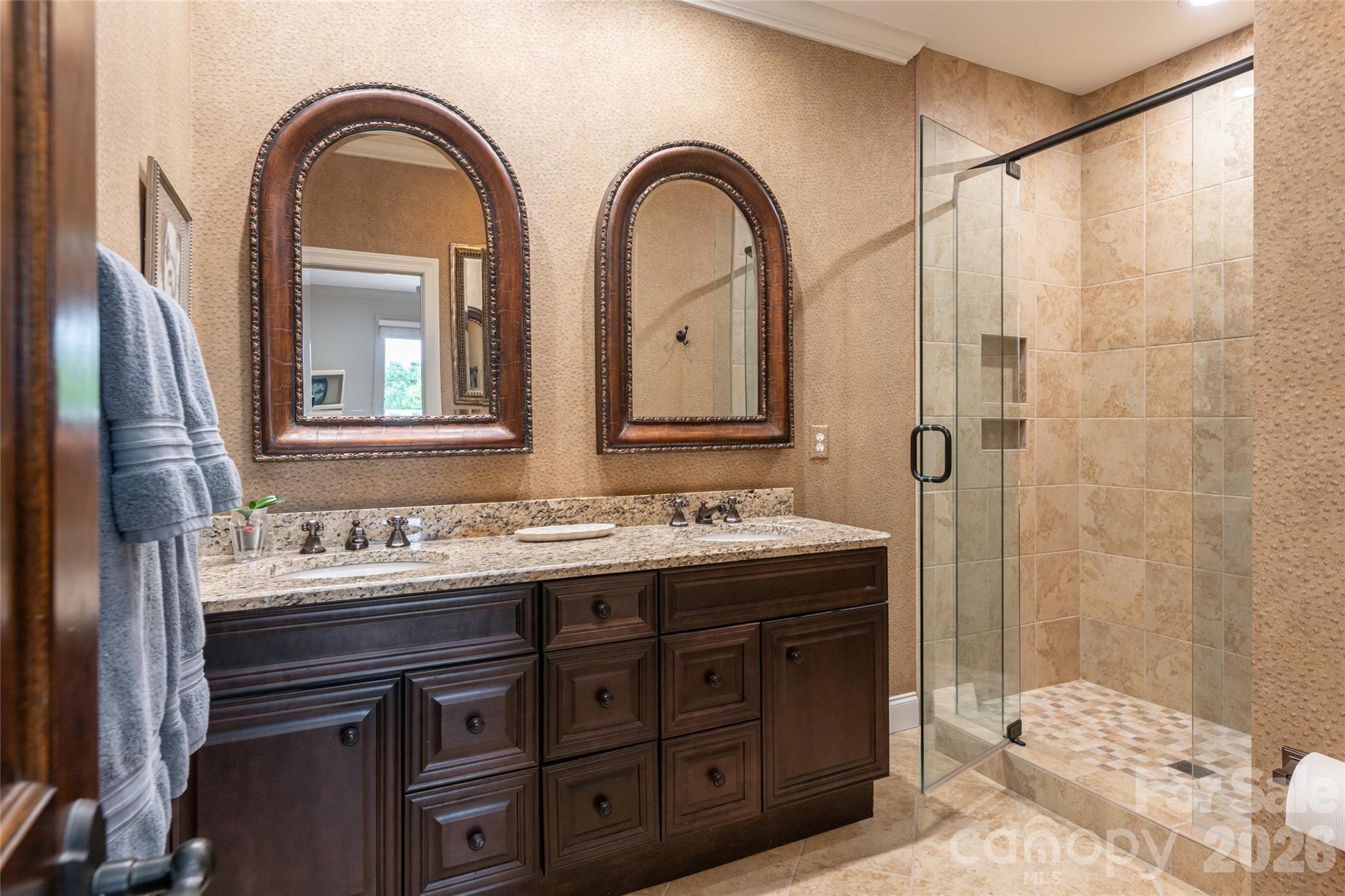 305 Piney Knoll Lane — Hendersonville