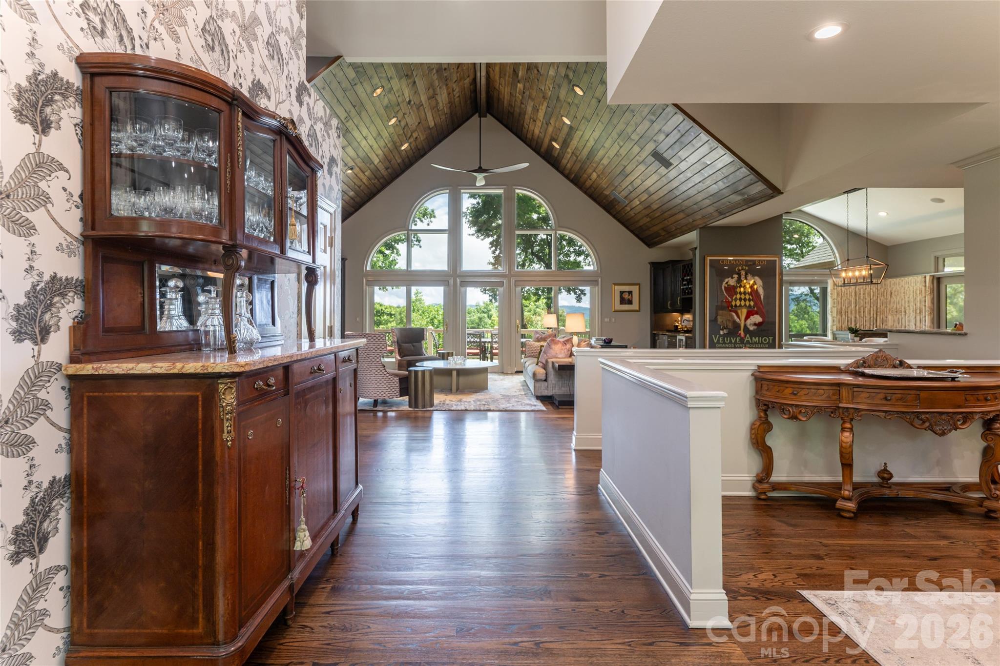 305 Piney Knoll Lane — Hendersonville