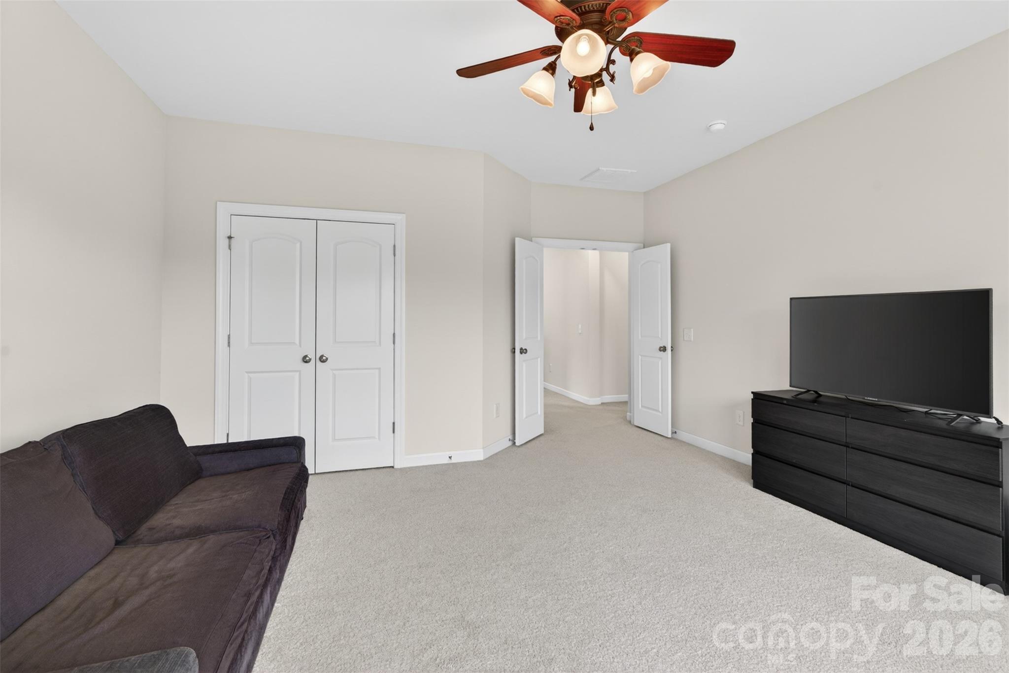 8224 Cornhill Avenue — Charlotte