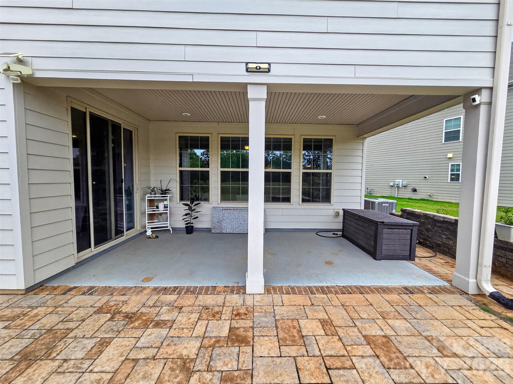 8224 Cornhill Avenue — Charlotte