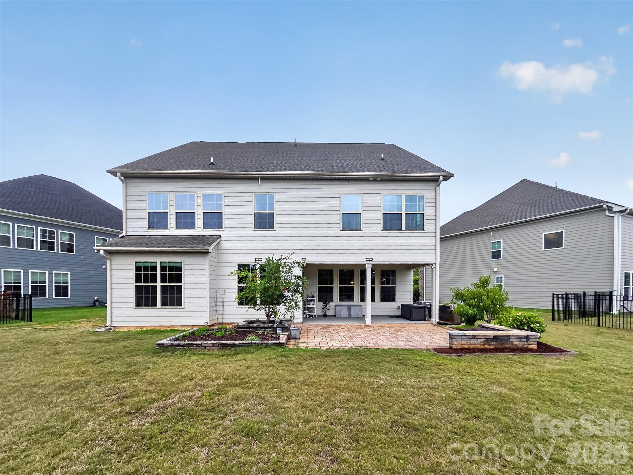 8224 Cornhill Avenue — Charlotte