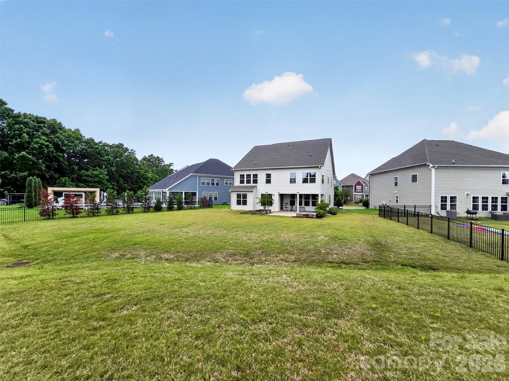 8224 Cornhill Avenue — Charlotte