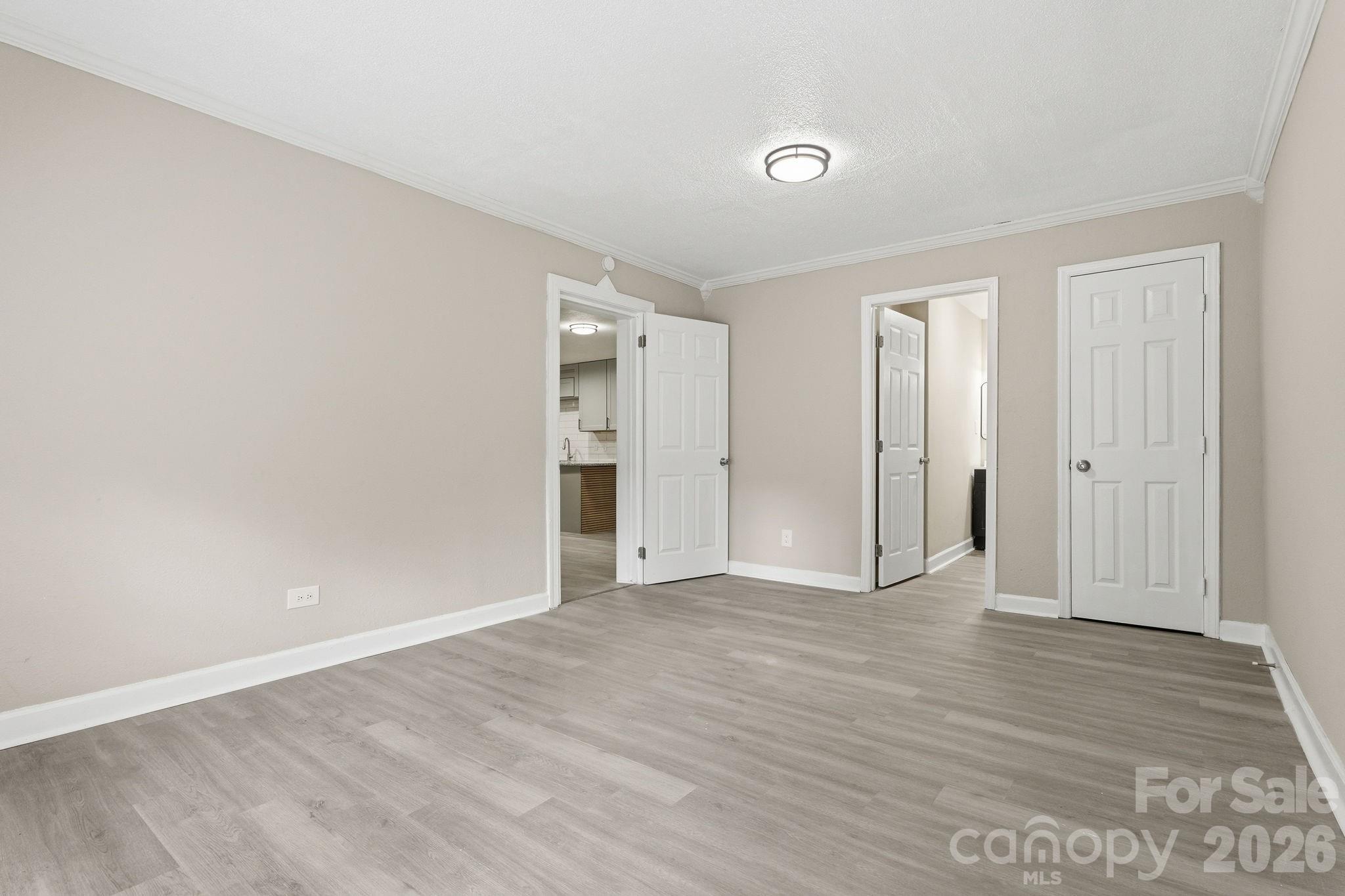 810 Echo Glen Road — Charlotte