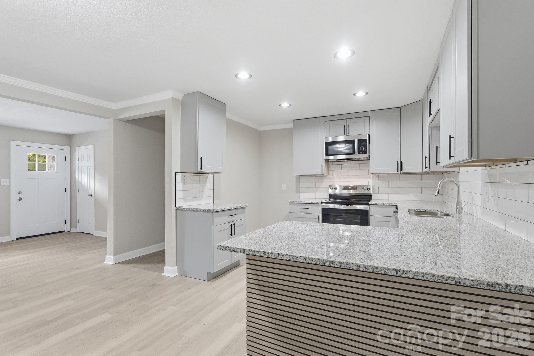 810 Echo Glen Road — Charlotte