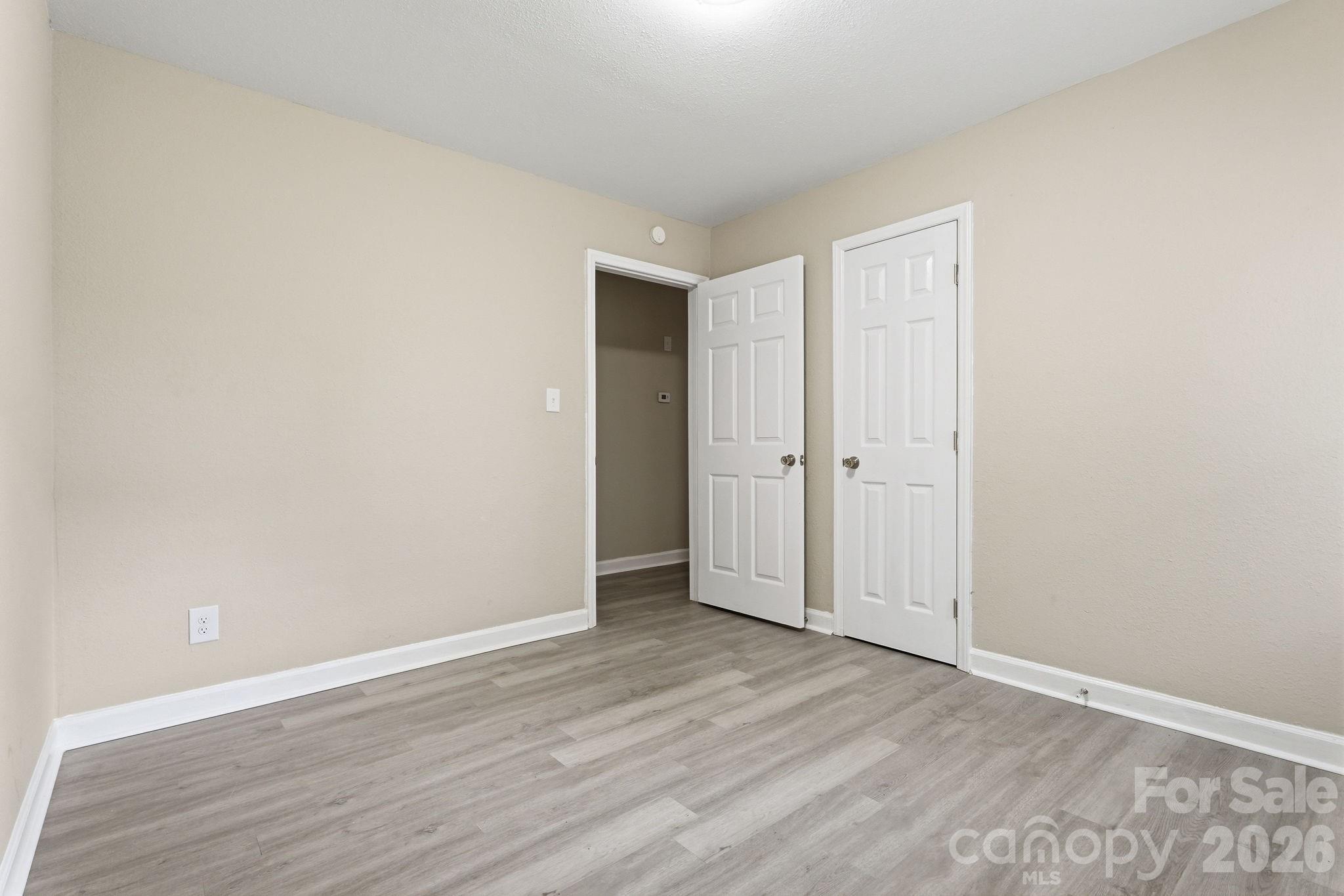810 Echo Glen Road — Charlotte