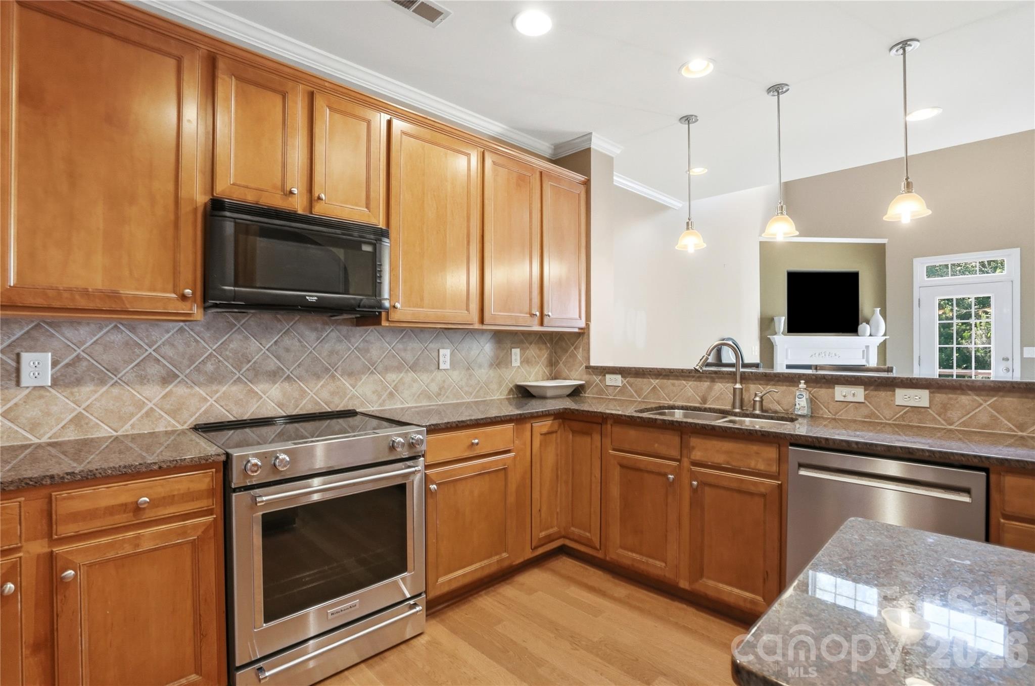 2084 Calloway Pines Drive — Tega Cay
