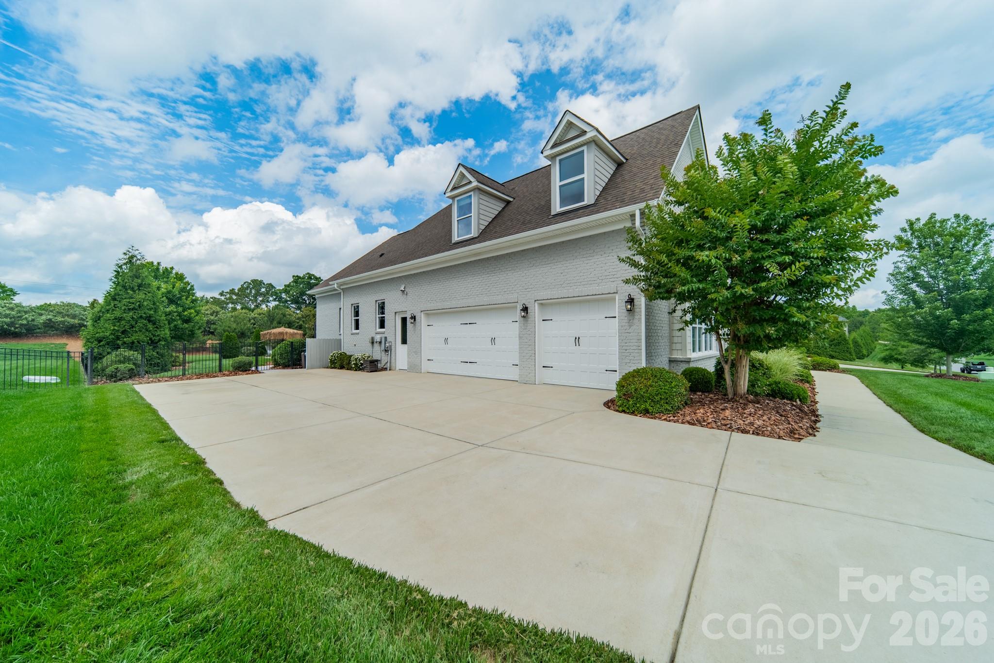 417 Wheatberry Hill Drive — Matthews