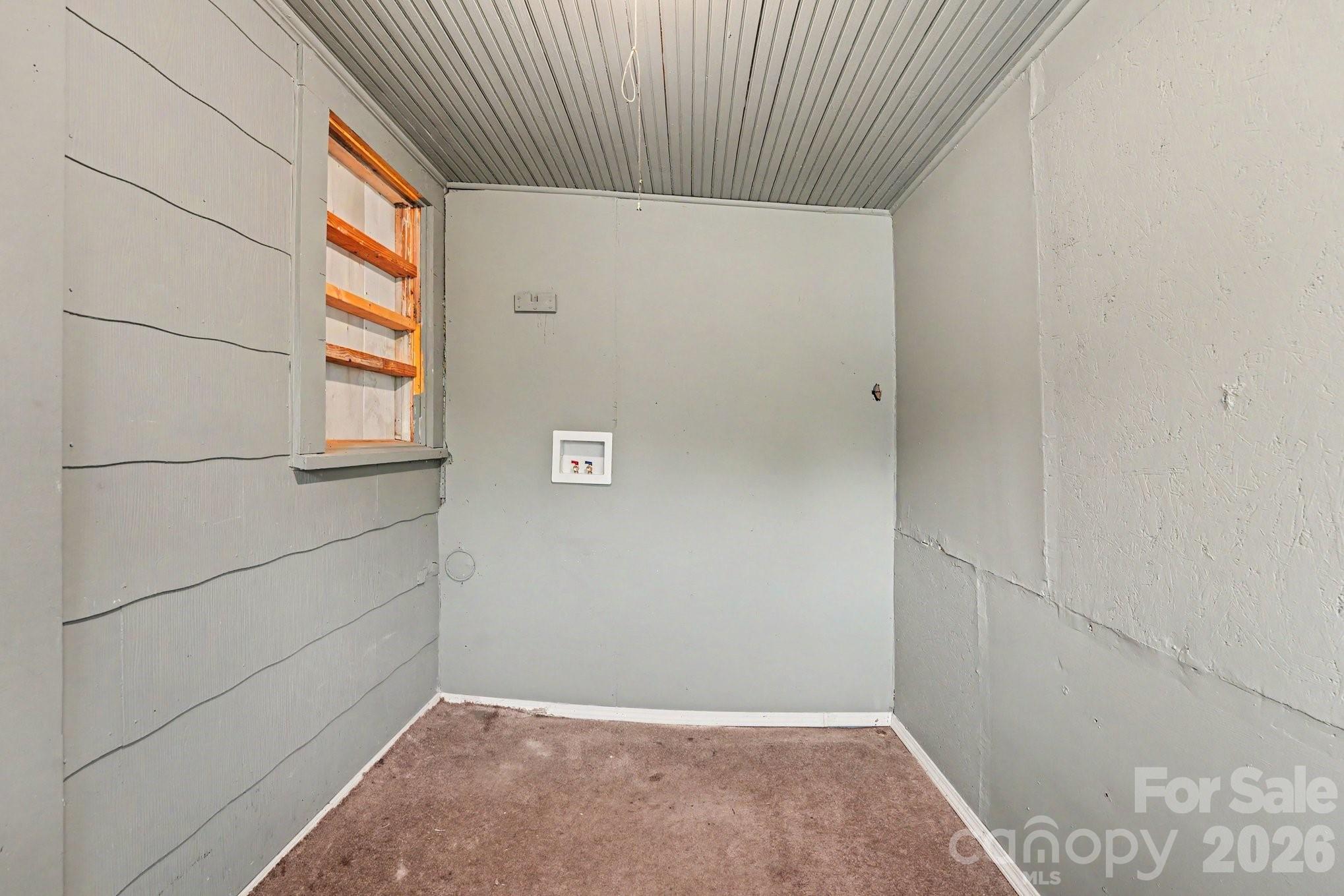 3230 12th Avenue SE — Hickory