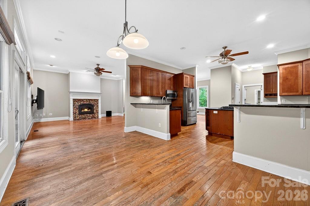 94 Oak Hollow Drive — Asheville