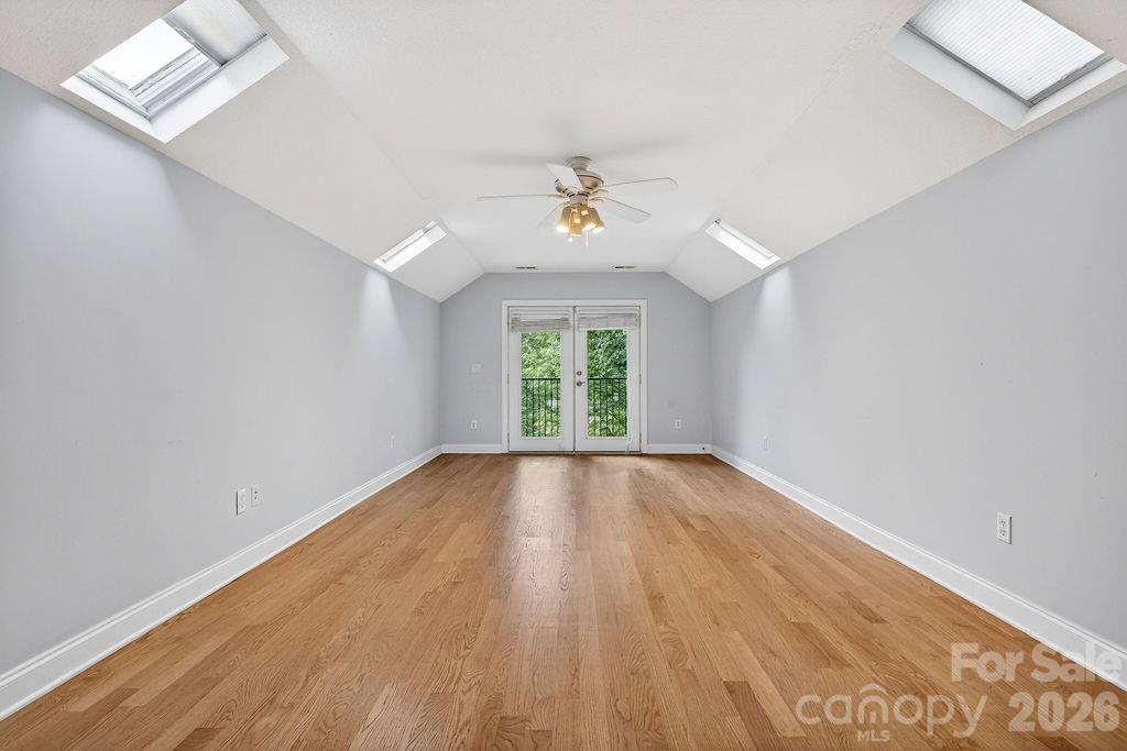 94 Oak Hollow Drive — Asheville