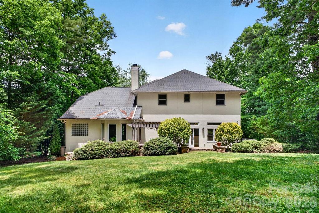 94 Oak Hollow Drive — Asheville