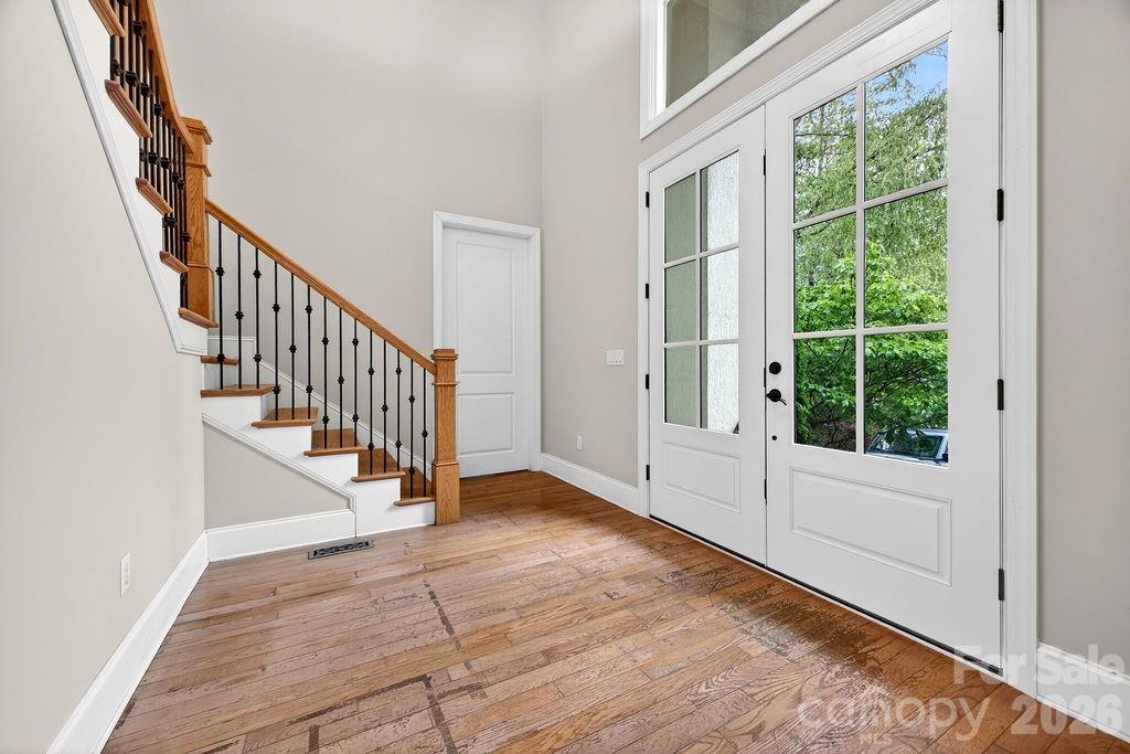 94 Oak Hollow Drive — Asheville