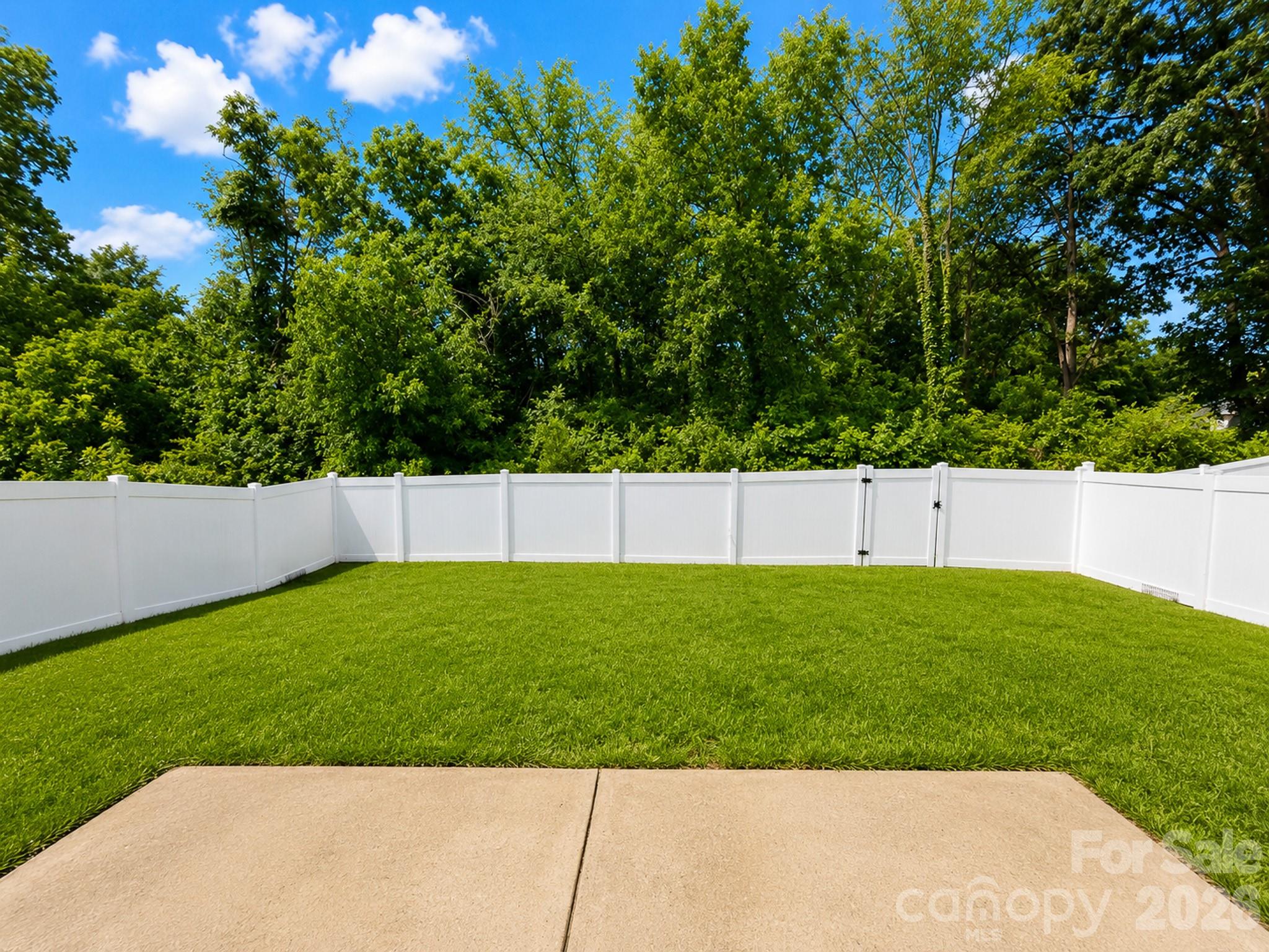 5048 Deisy May Lane — Matthews