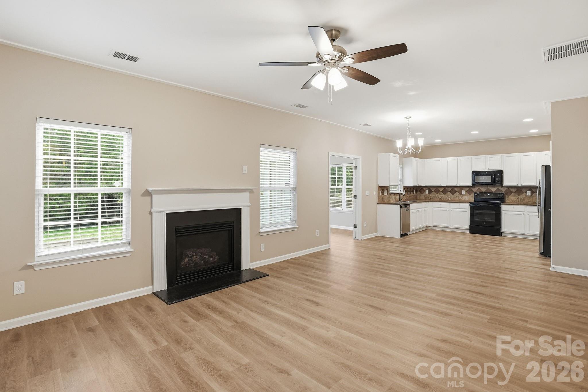 6427 Hermsley Road — Charlotte