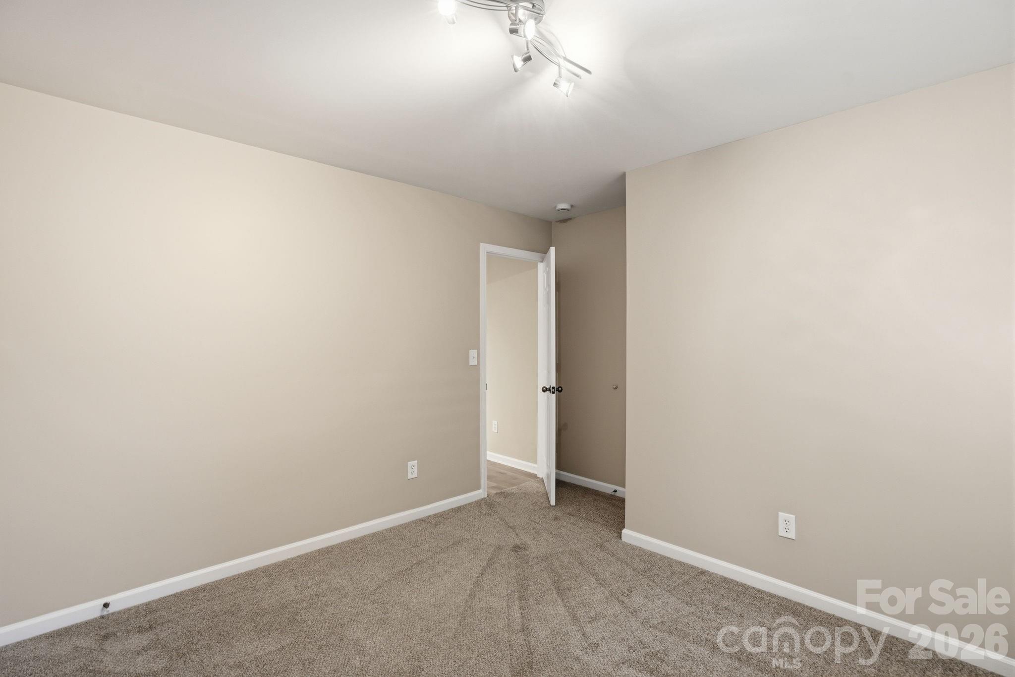 6427 Hermsley Road — Charlotte