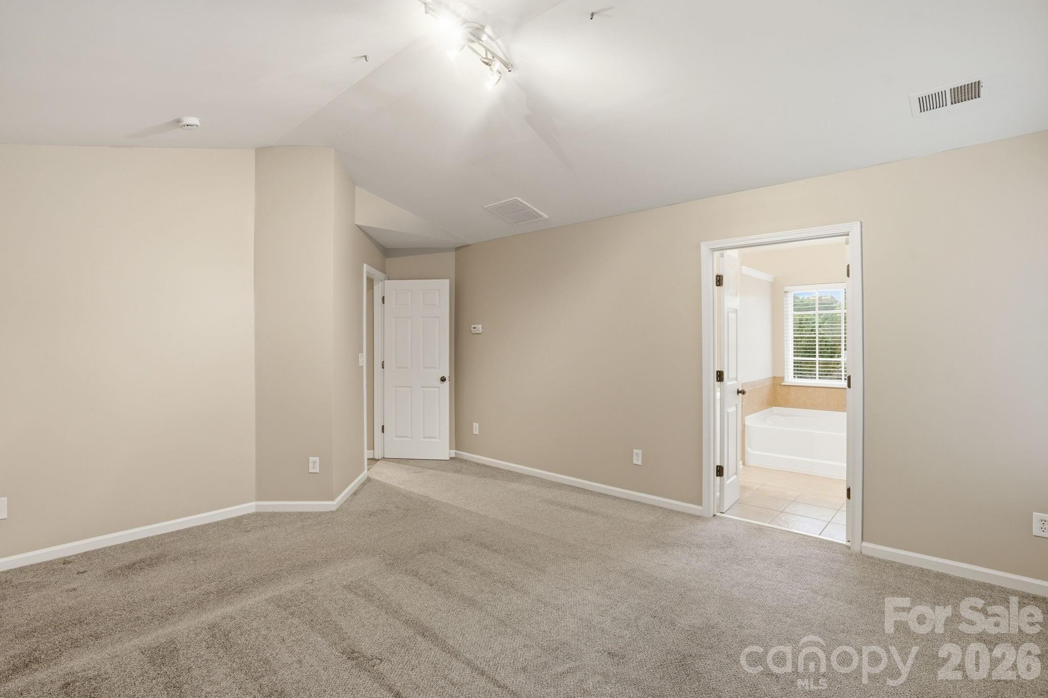 6427 Hermsley Road — Charlotte